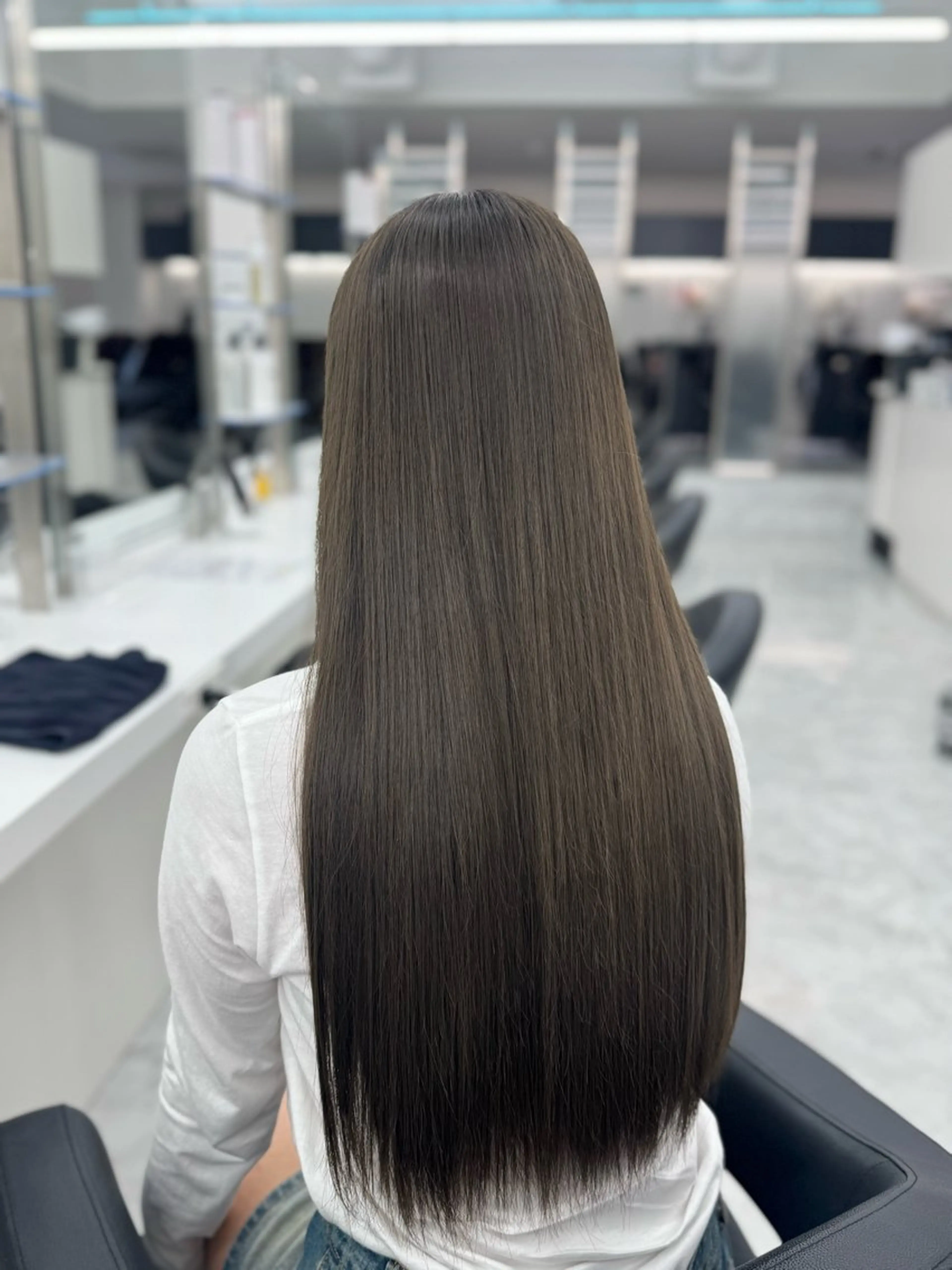 【傷んだ髪をケア🎀】縮毛矯正+カット+上質ワンカラー+髪質改善トリートメント🏹の写真