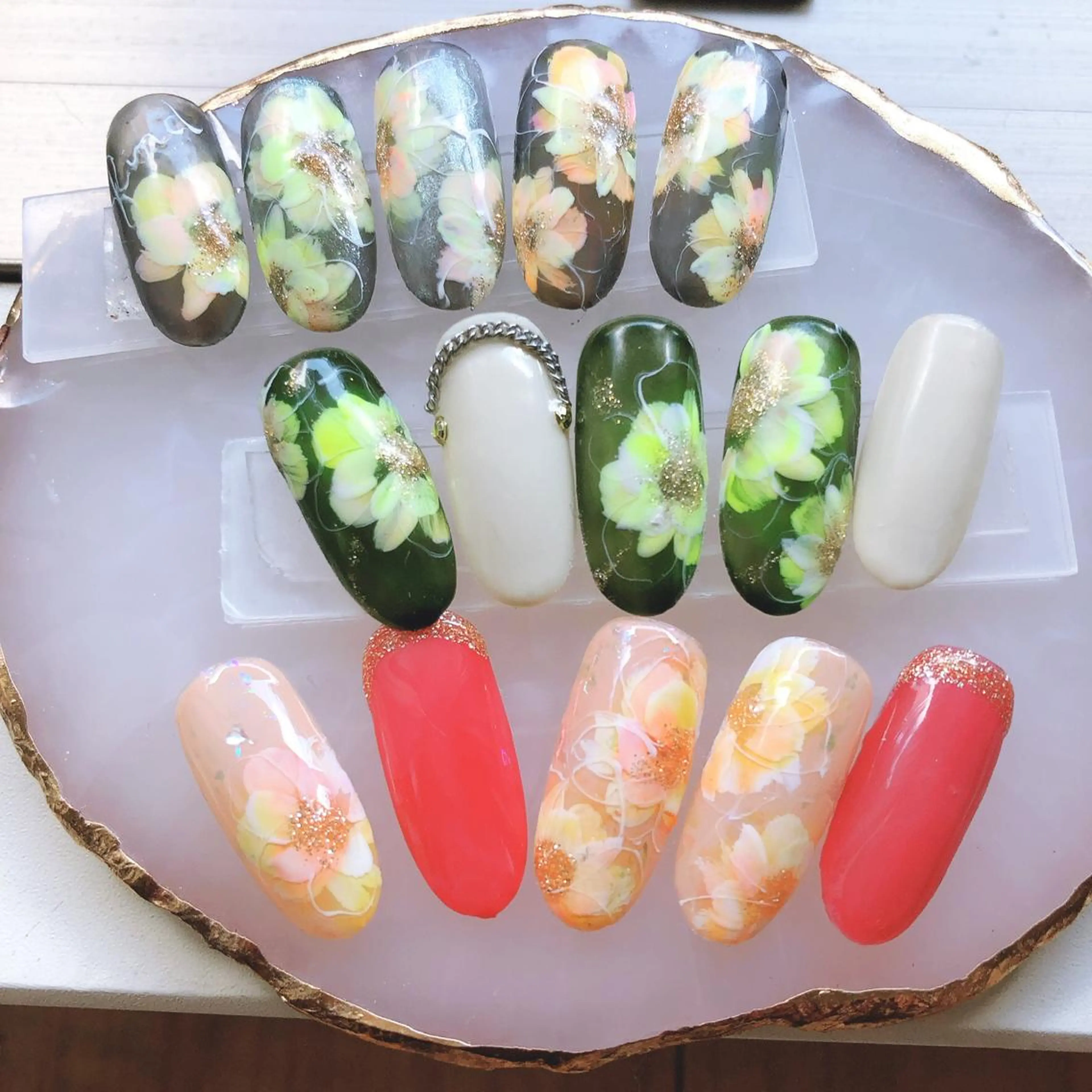 ネイル 奥園 良恵のネイルデザイン