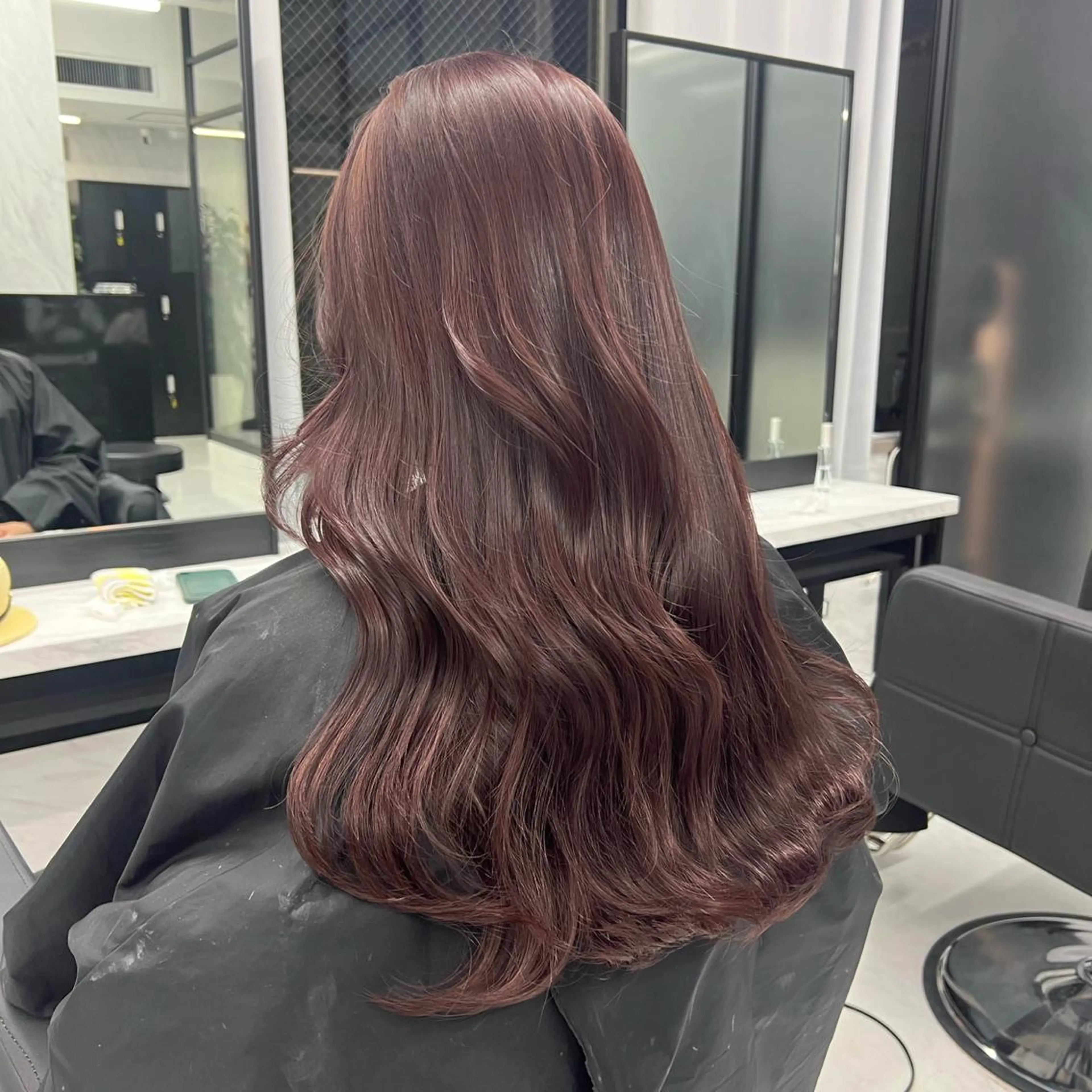 ロング カラー シールエクステ ハイトーンカラー エクステ ヘアカラー トリートメント シールエクステ特化 ハイトーン、NANAのヘアスタイル