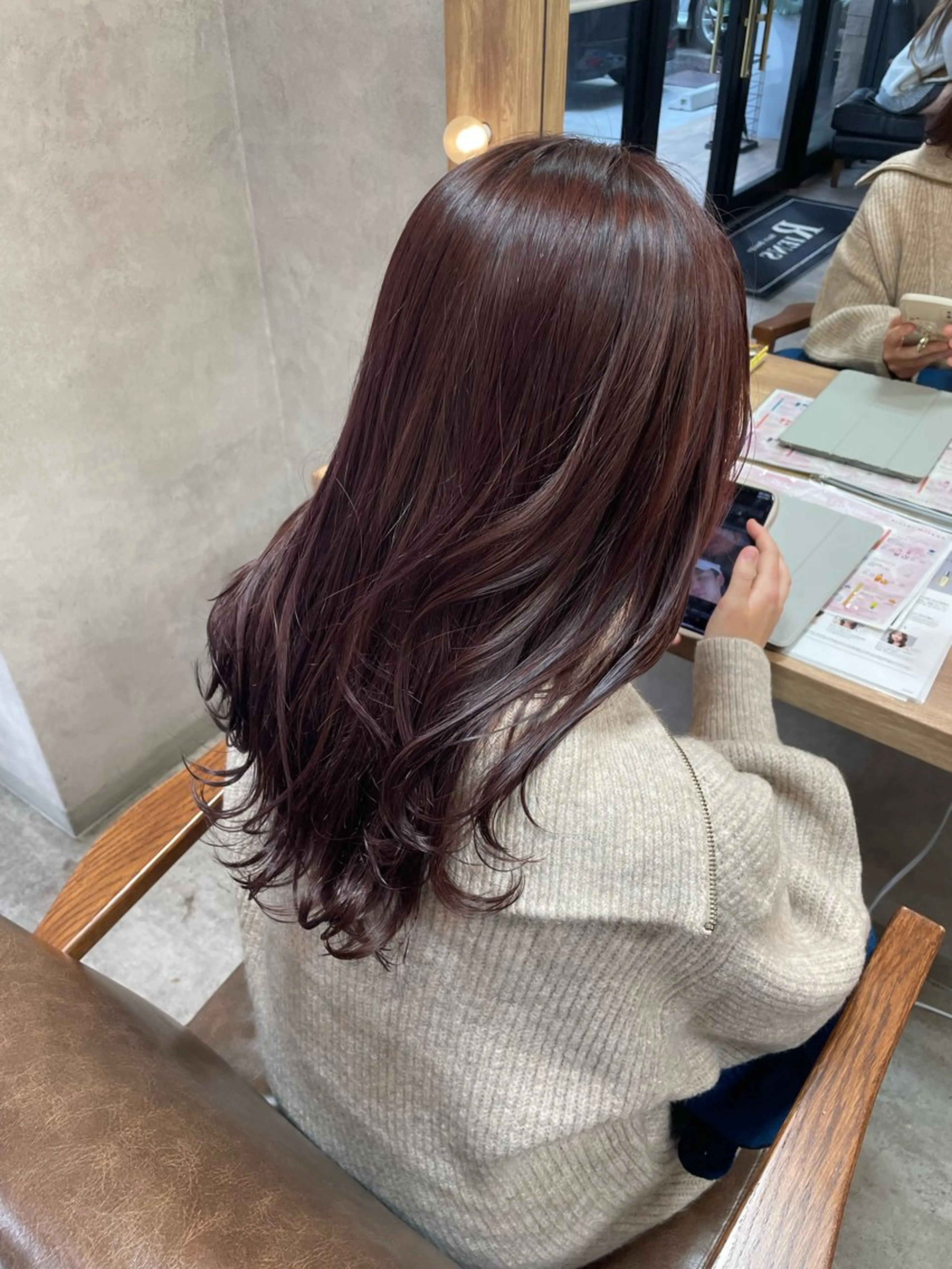 セミロング カラー ヘアアレンジ ベージュカラー ブリーチ ラベンダーカラー ラベンダーベージュ ブリーチなしカラー RIENS aura / ayu ♡のヘアスタイル