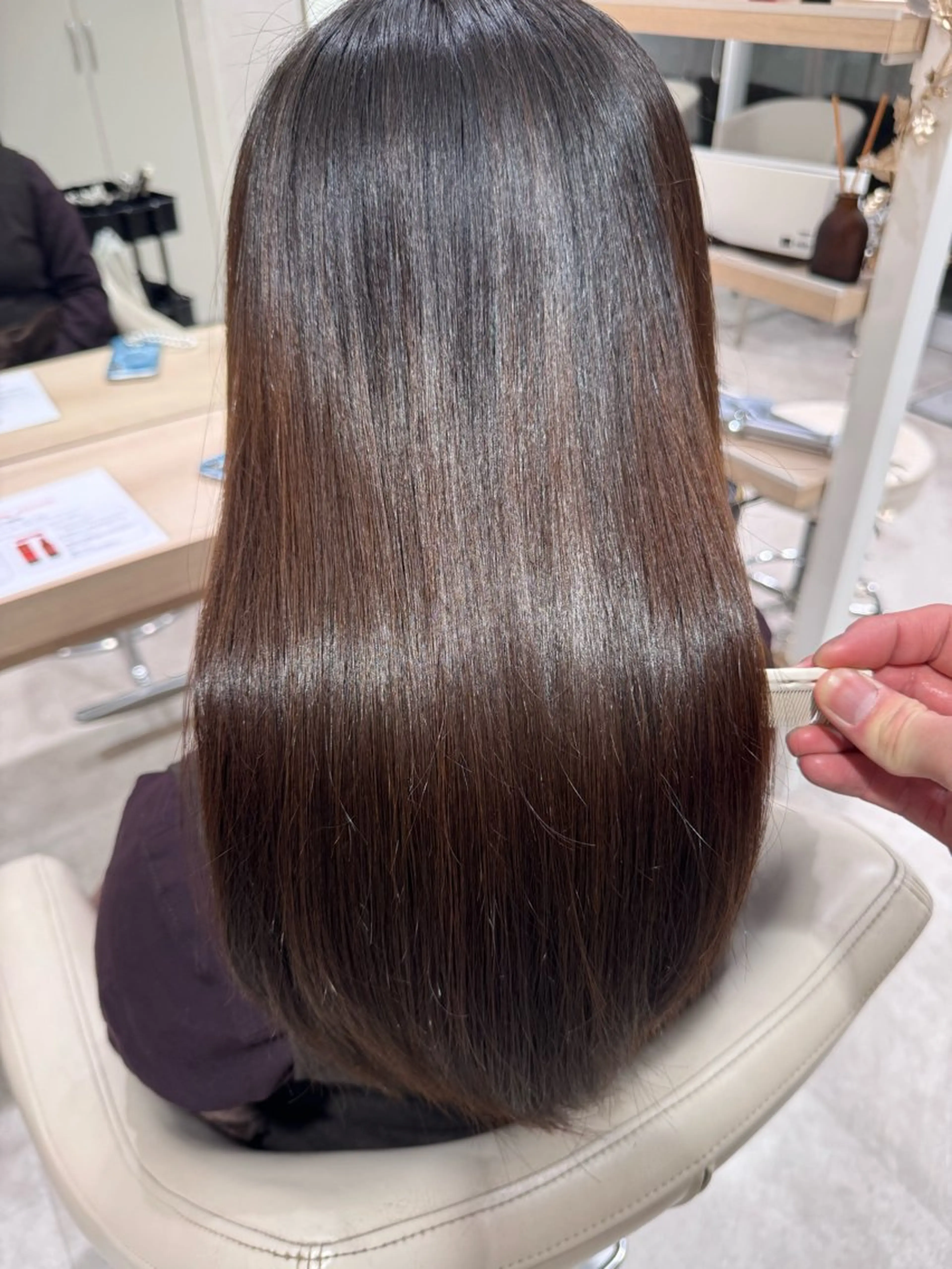 ⭐カット+縮毛矯正⭐全体+3300円 土日祝+2200円の写真