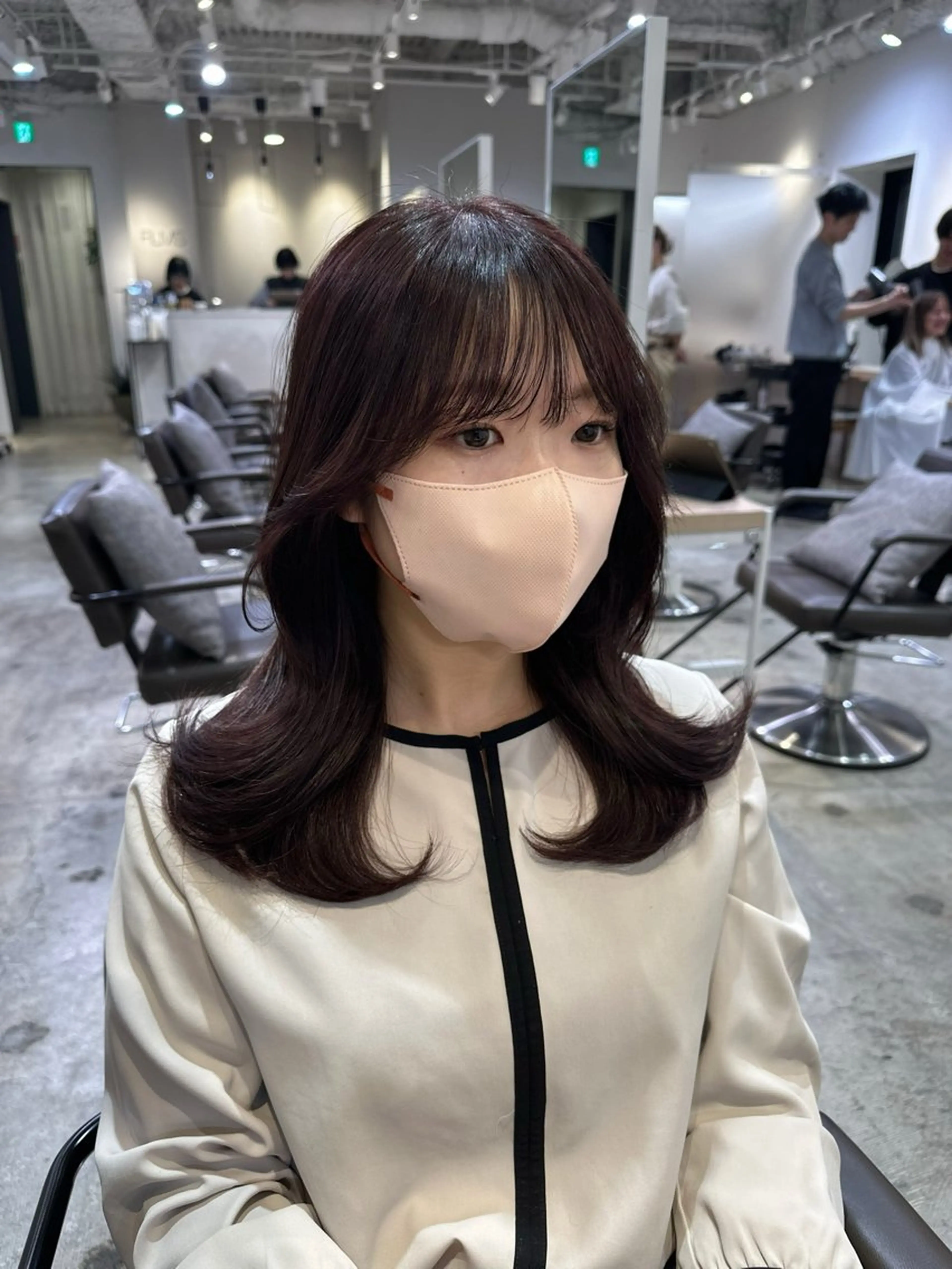 セミロング カラー 韓国ヘア/レイヤー Yan✂︎のヘアスタイル