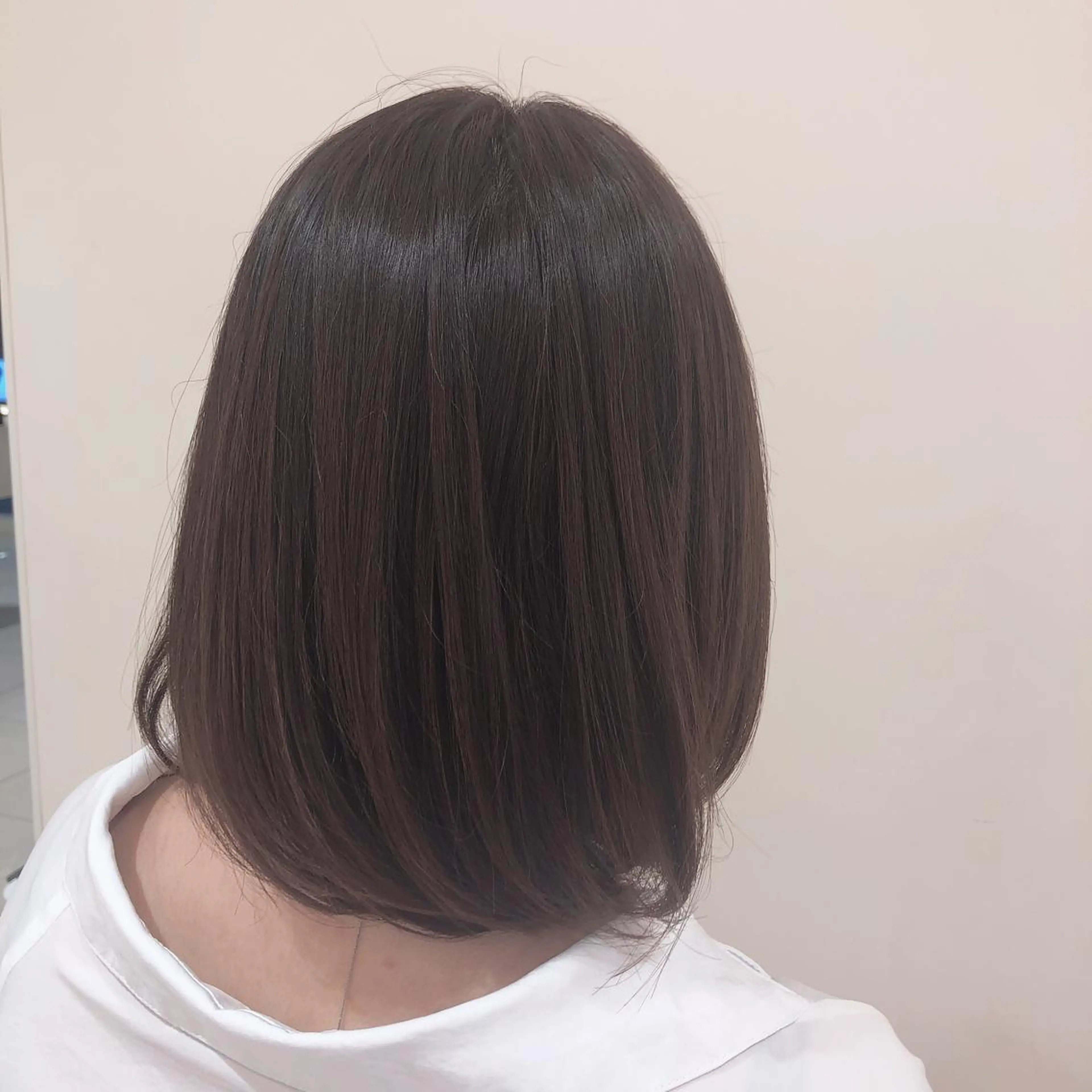 ミディアム カラー cyan SANAMIのヘアスタイル