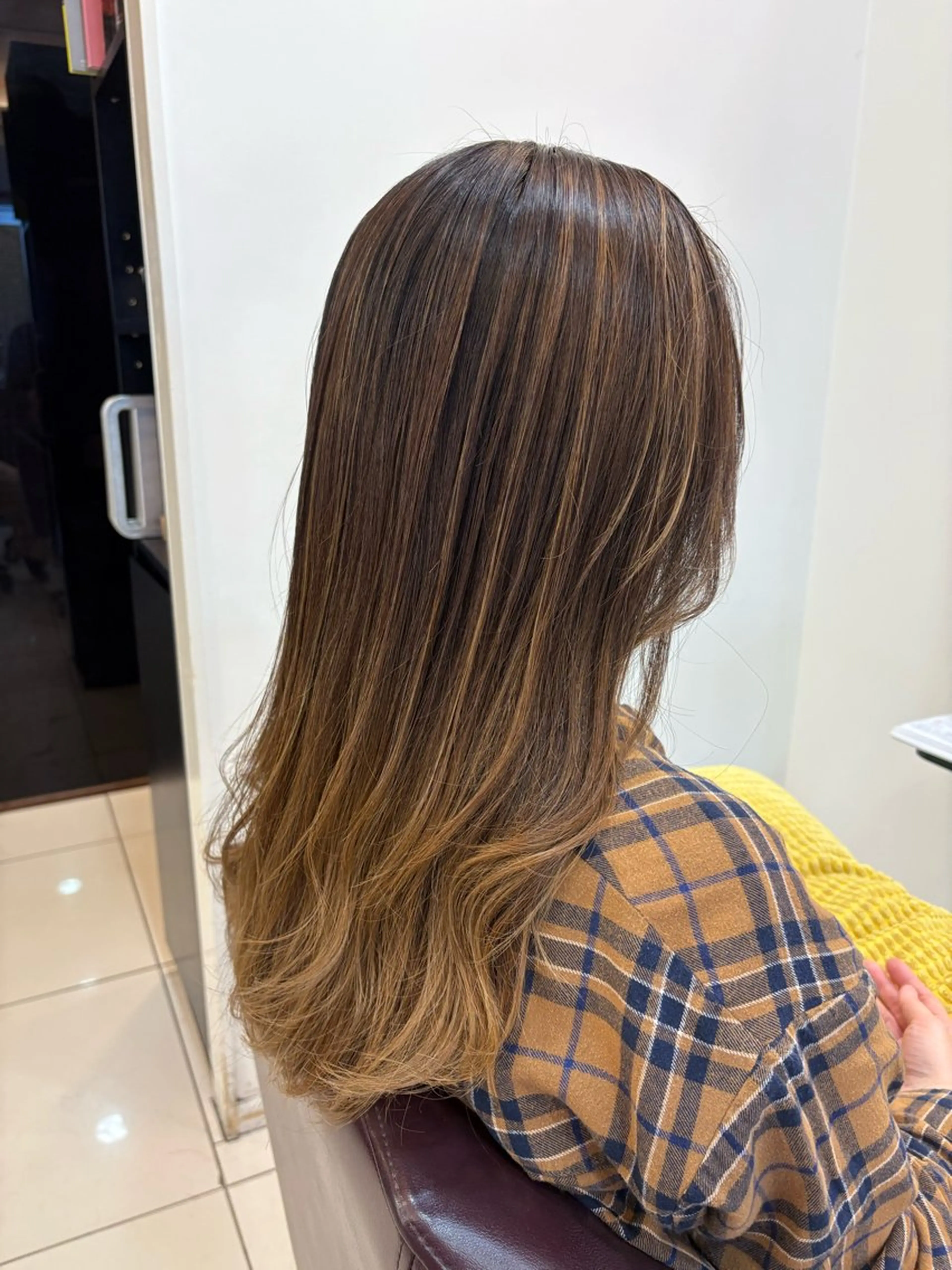 セミロング カラー 加瀬 真弓のヘアスタイル