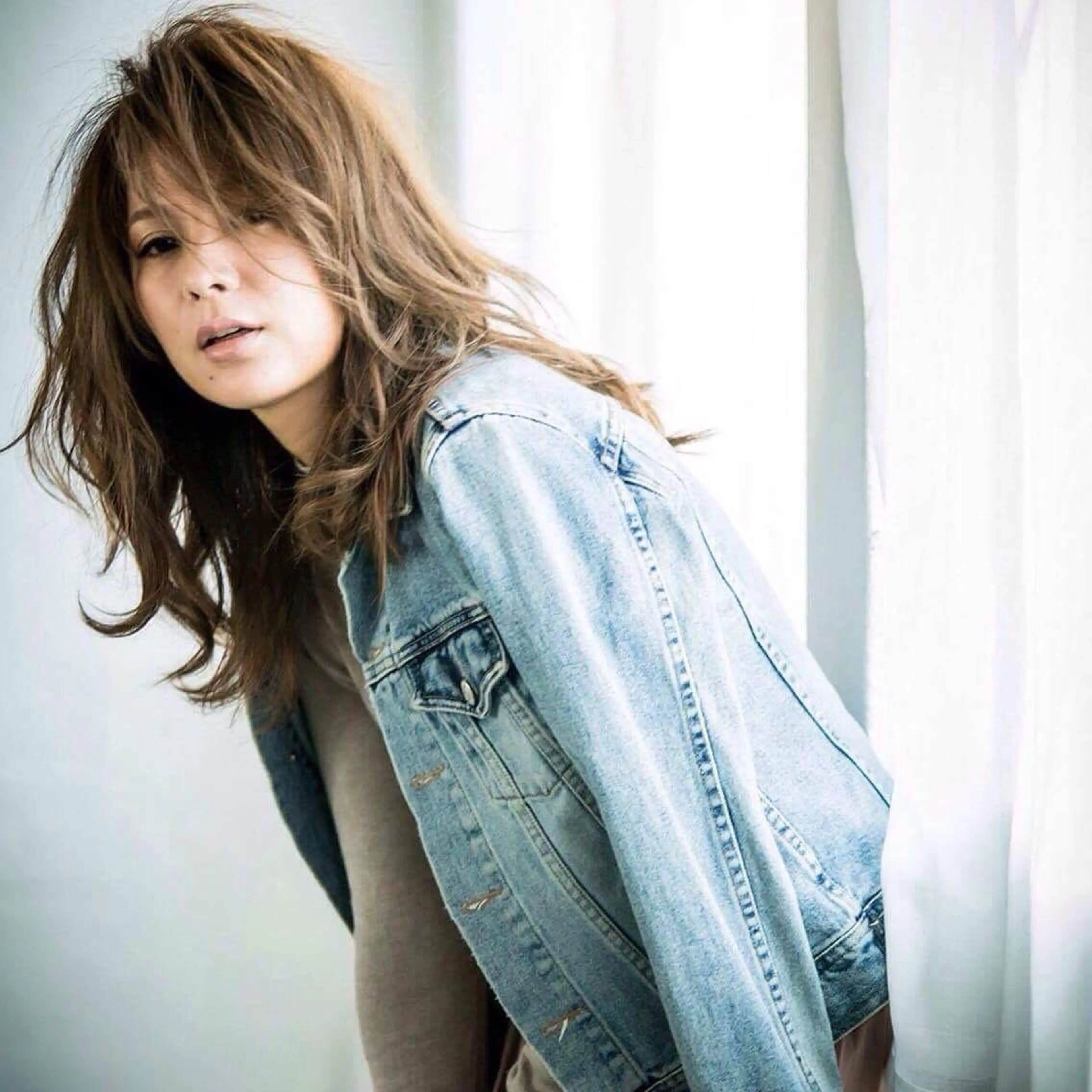 ミディアム 林 瑞起のヘアスタイル