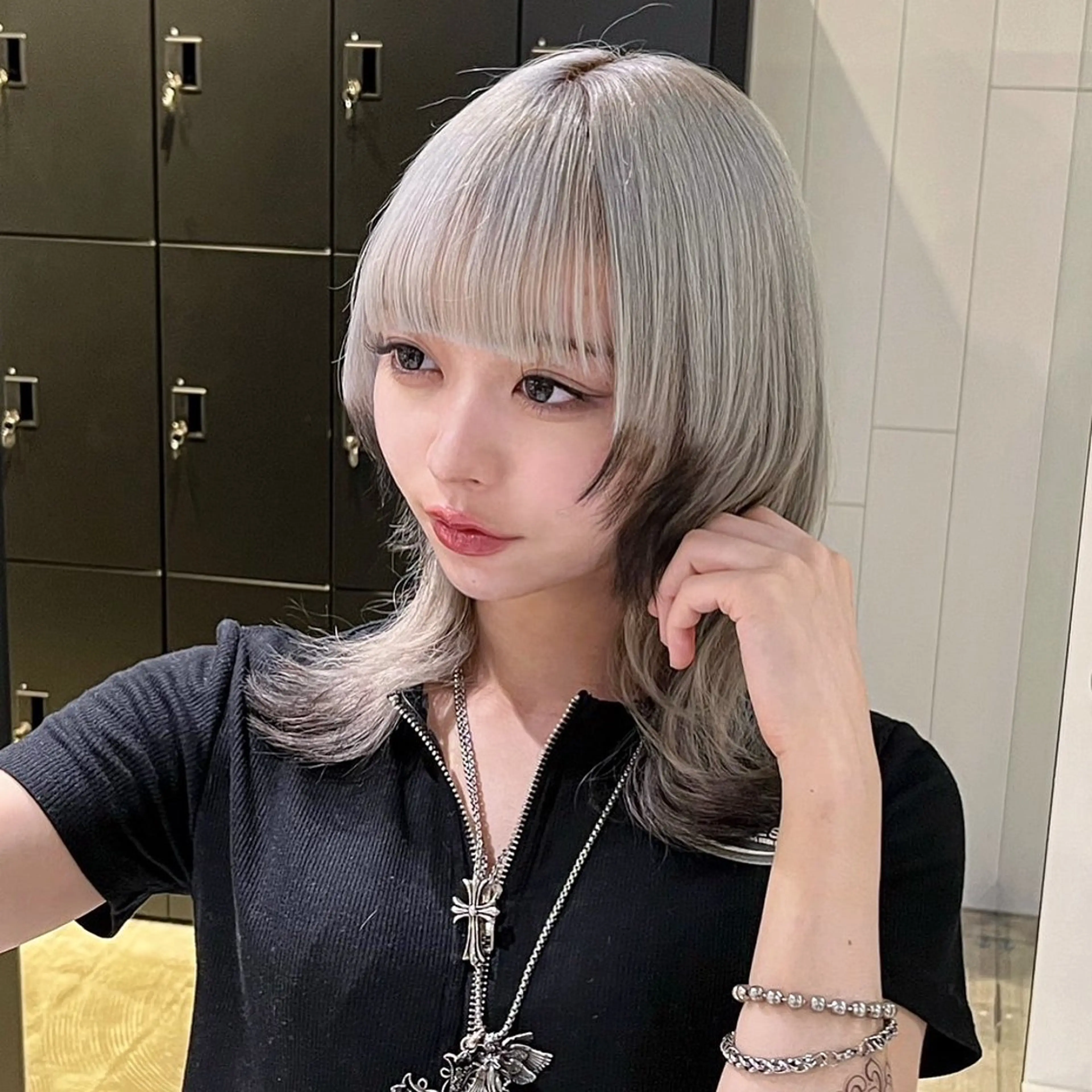 ミディアム カラー ウルフカット カット ヘアカラー トリートメント 池袋/ウルフ /AMATOKYOのヘアスタイル