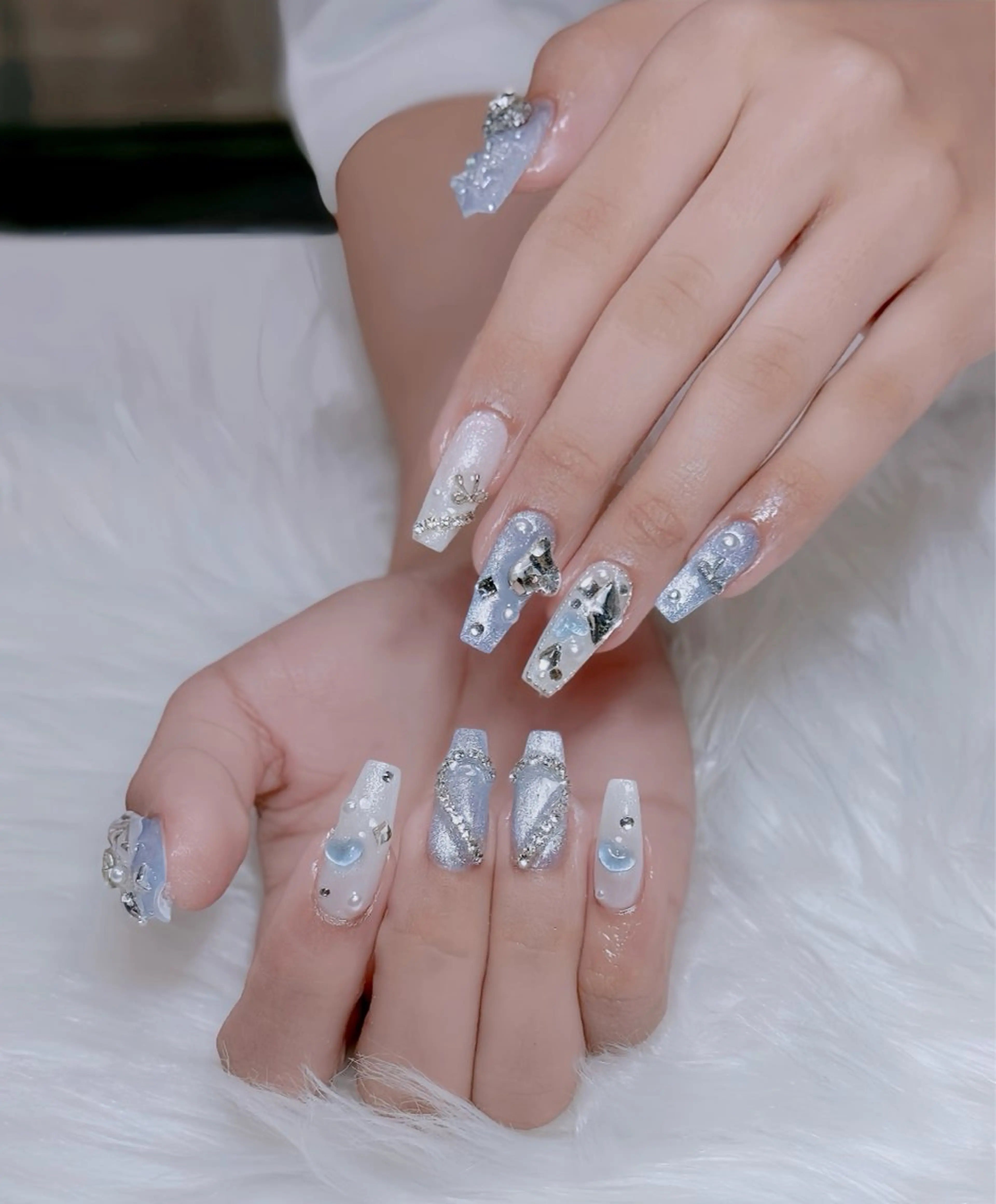 ネイル オーロラネイル チークネイル フットネイル フレンチネイル ジェルネイル ハンドネイル Nichi Nailsのネイルデザイン