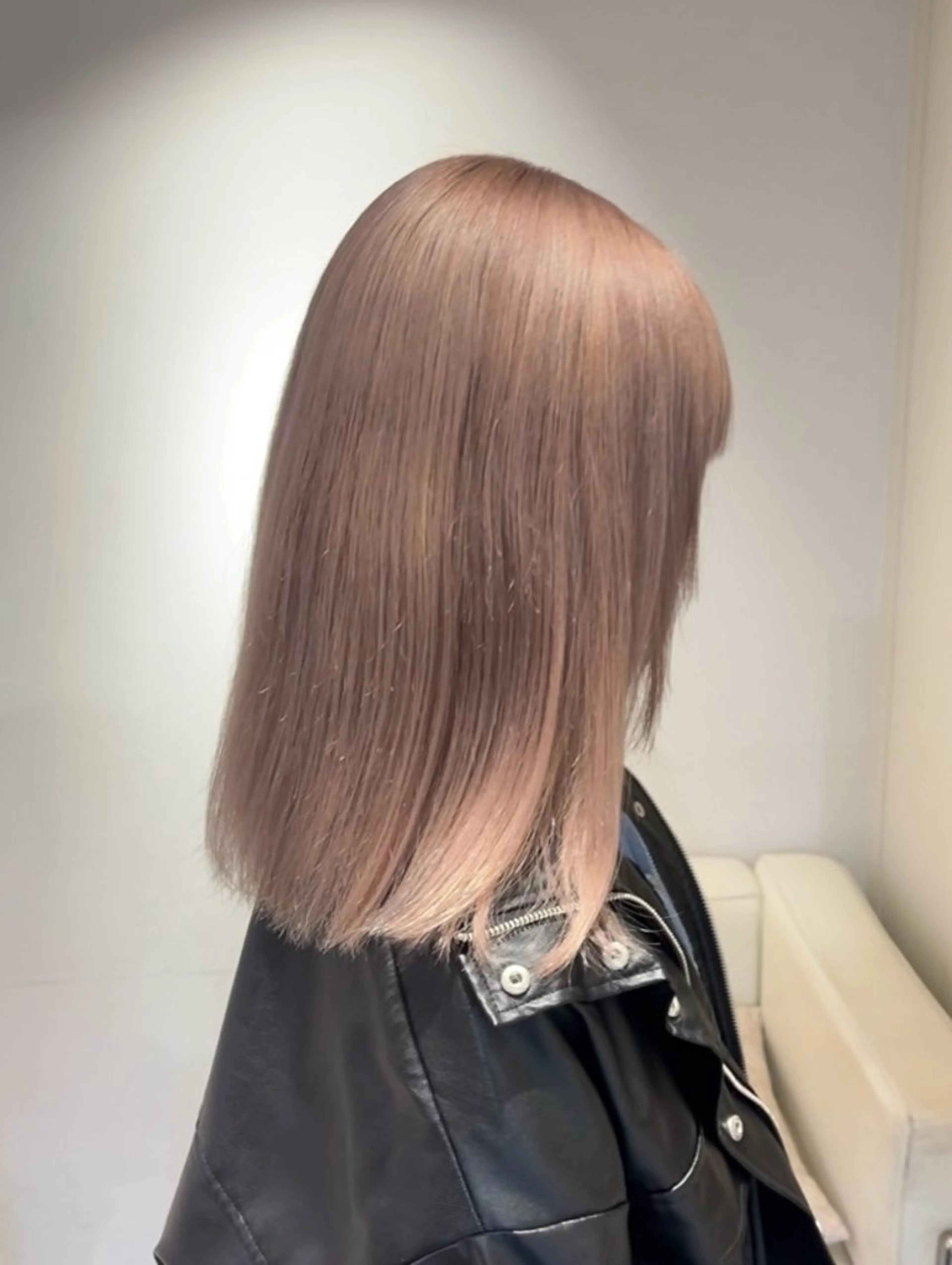 セミロング grow渋谷所属・渋谷ハイトーン/ まぉまぉのヘアスタイル