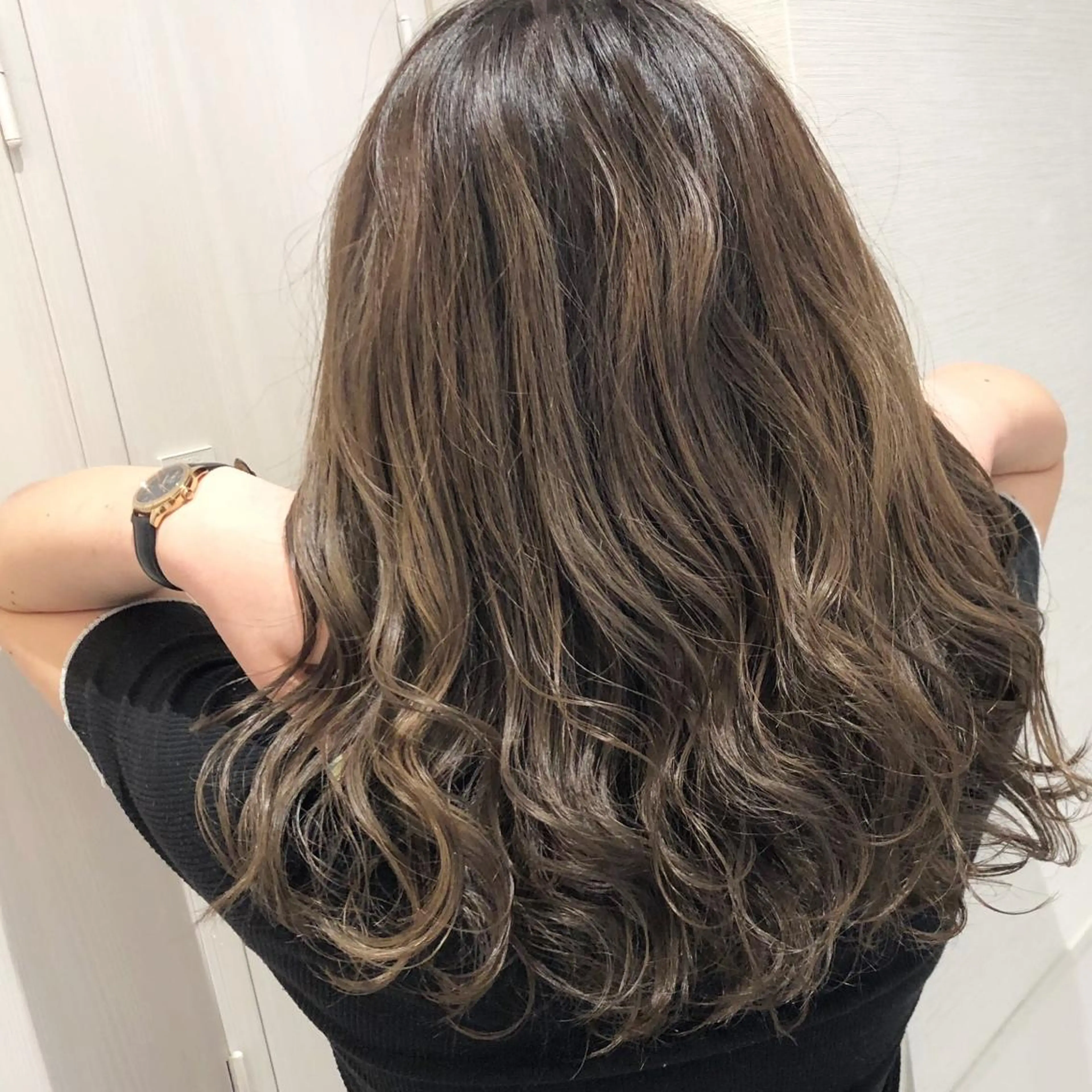 カラー 三鷹で1番ショート ボブをカットする新谷のヘアスタイル