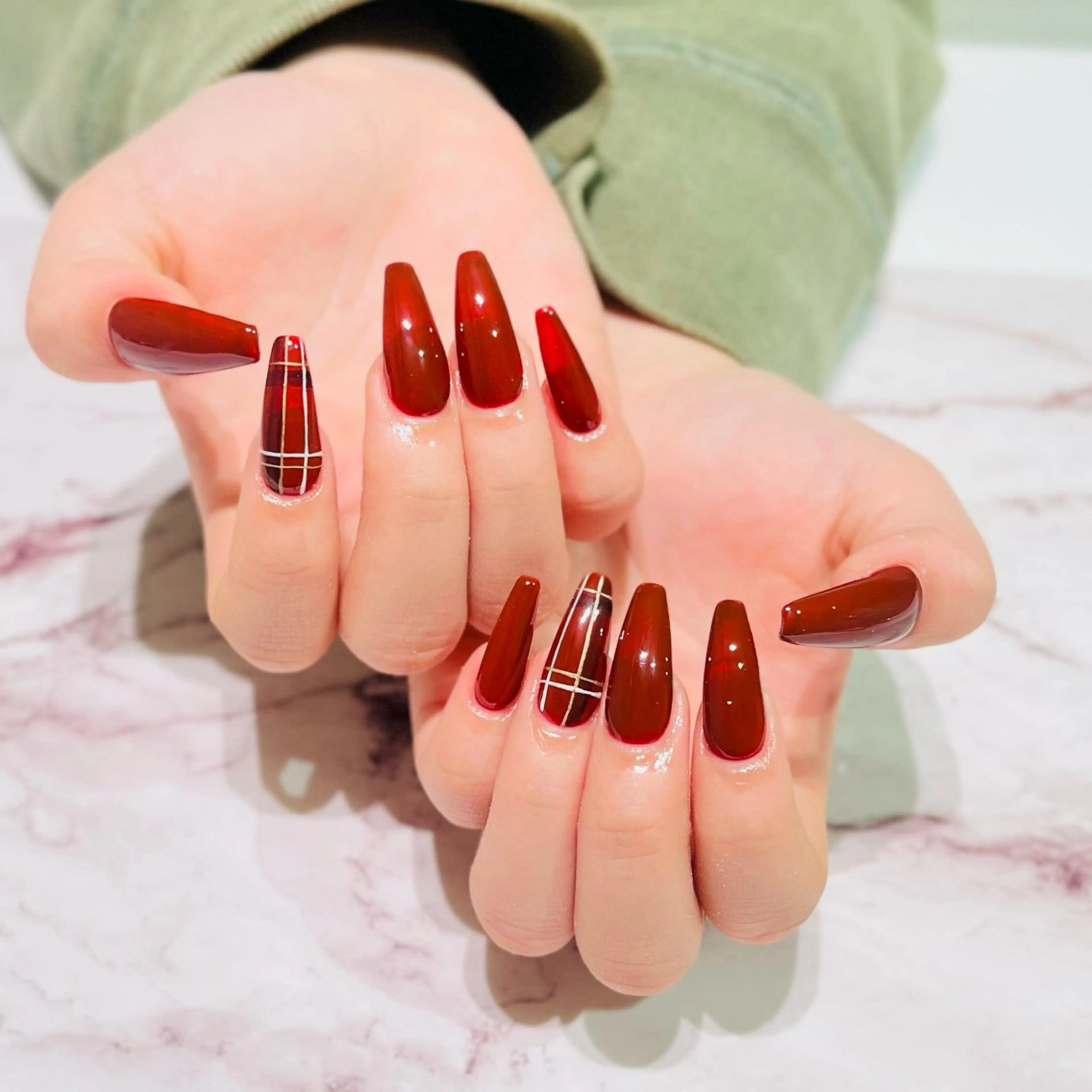 ネイル ハンドネイル Hair removal & Beauty salon Produce by Lucia所属・nail salon Luciaのネイルデザイン