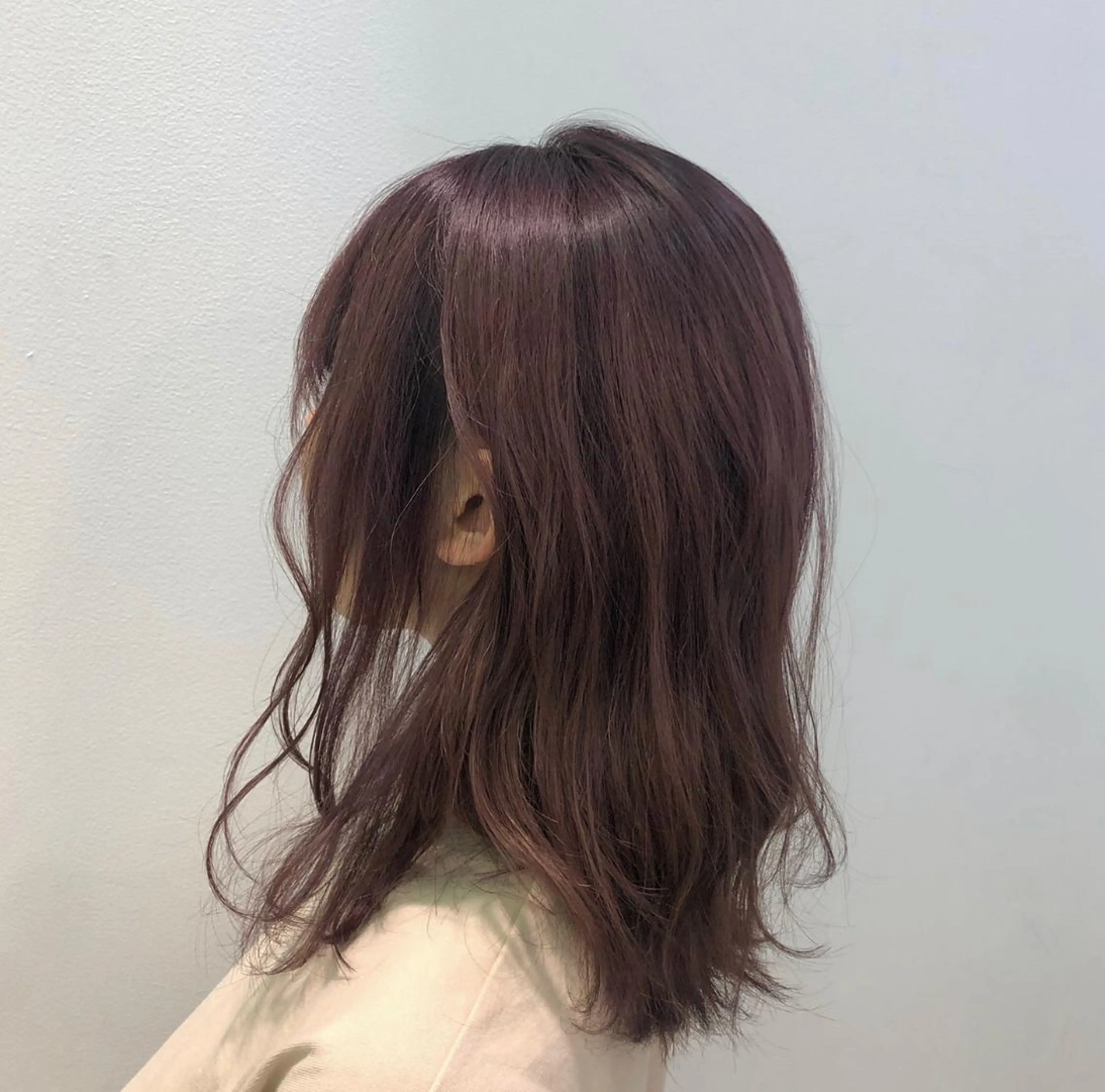 ロング カラー 渡邊 唯のヘアスタイル