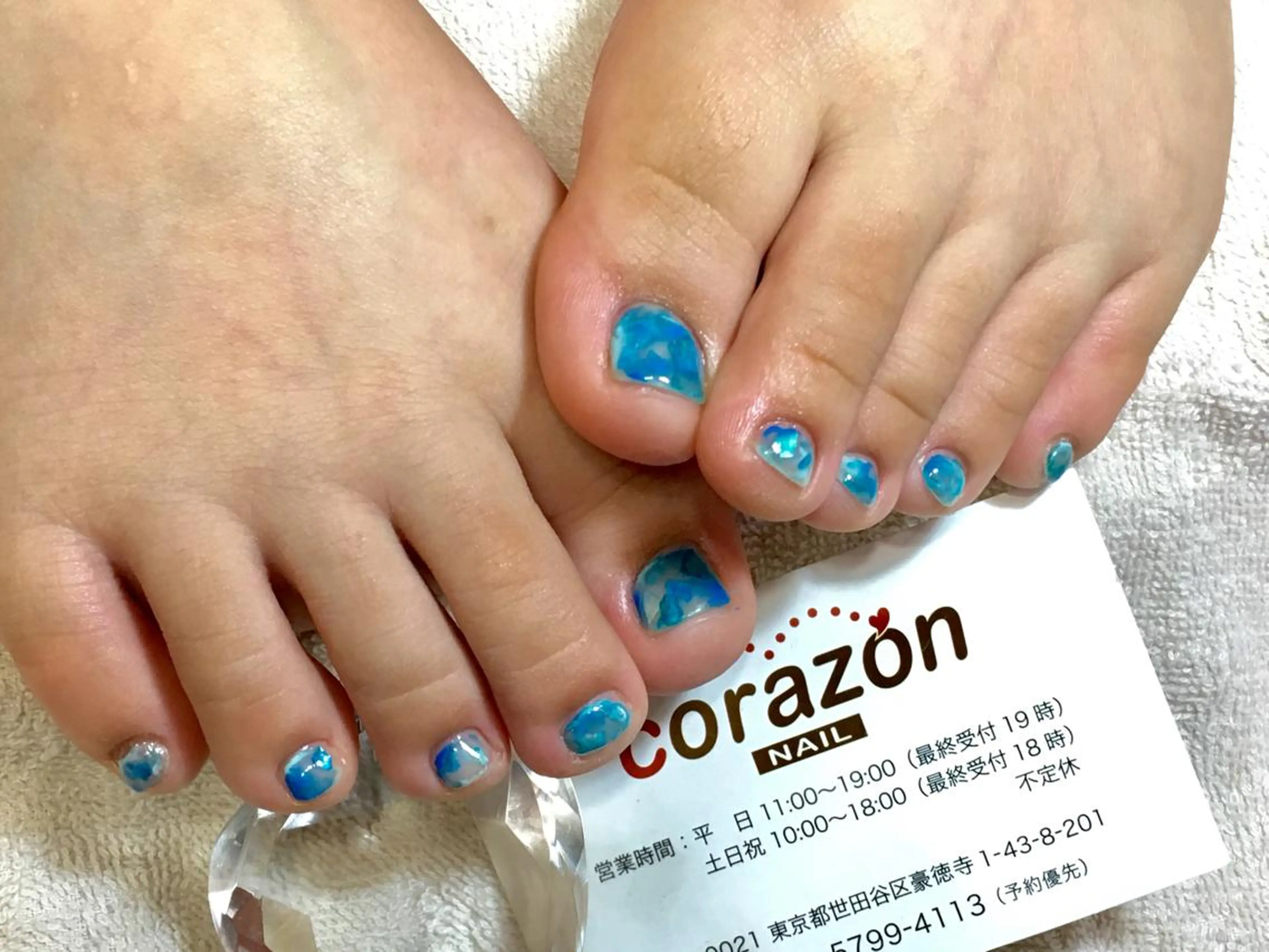 ネイル クリアネイル フットネイル 水色 ニュアンスネイル corazon所属・ネイリスト aicoのネイルデザイン