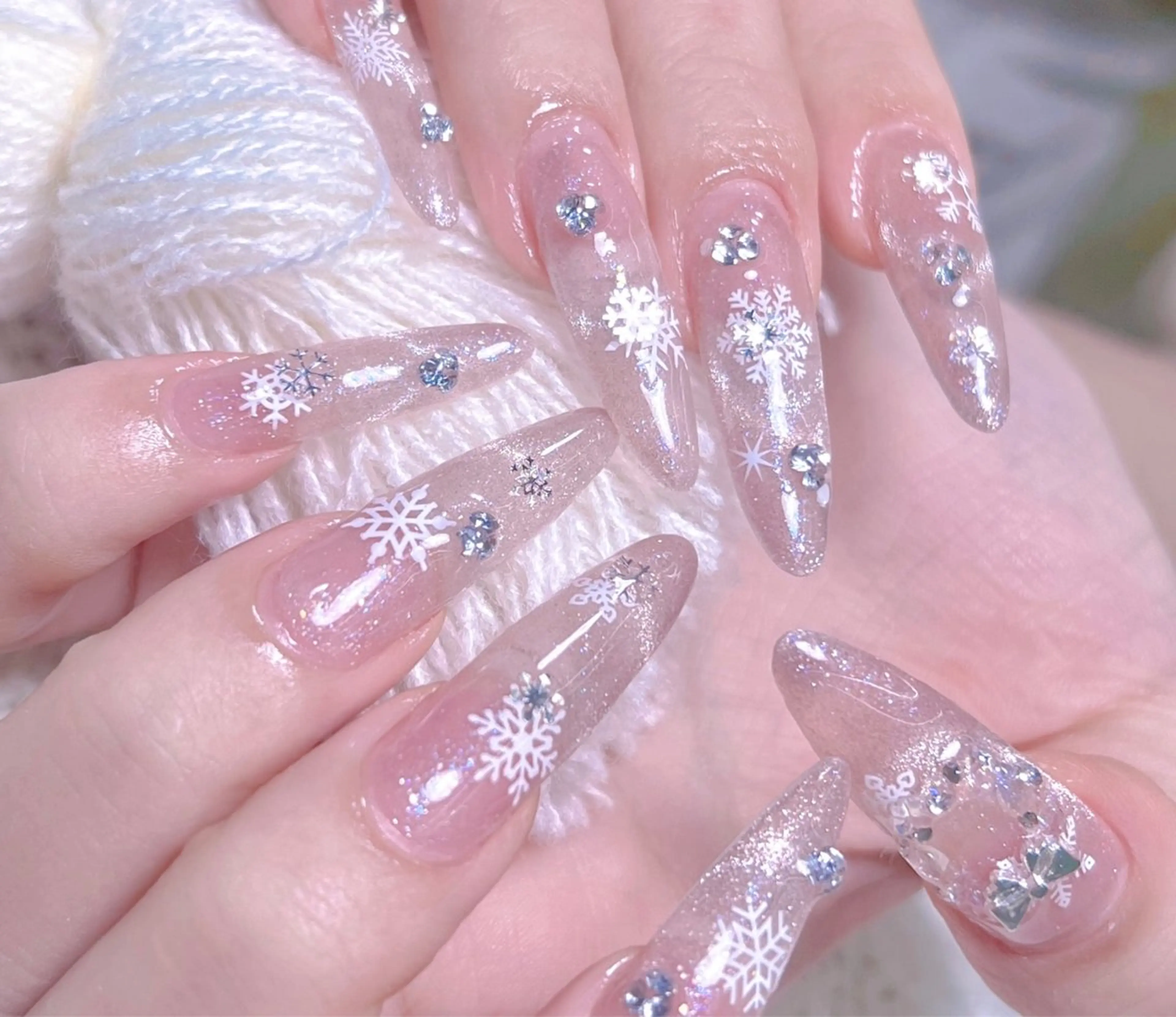 ネイル Rainrain💧 パーツ豊富、やり放題のネイルデザイン