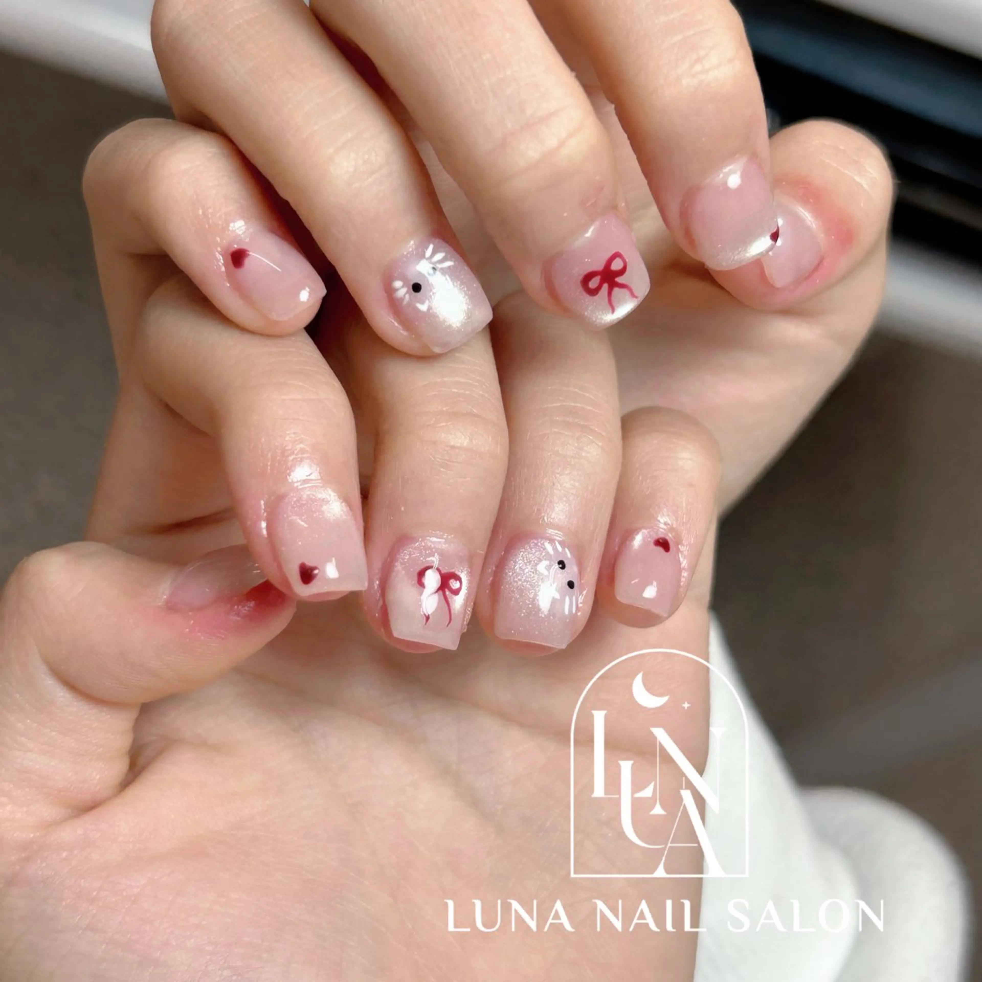ネイル アートネイル フレンチネイル ジェルネイル ガラスフレンチ 韓国ネイル ハンドネイル ハンドケア LUNA Nail salon💕のネイルデザイン