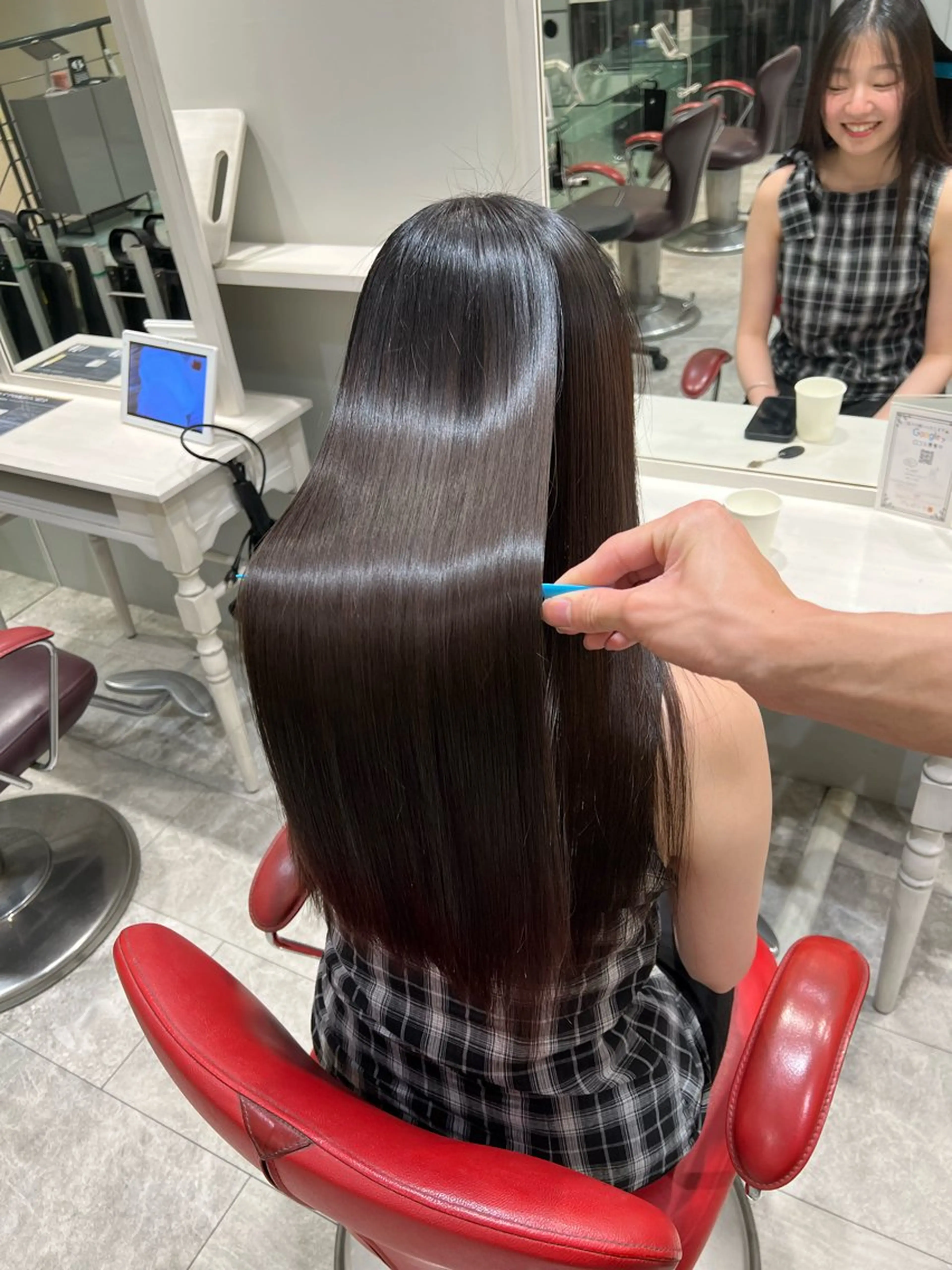 【1日1名様限定】👑最高級髪質改善コース✨️ケミカルストレート+超高濃度オールケラチン内部再構築TR+質感カット👑の写真