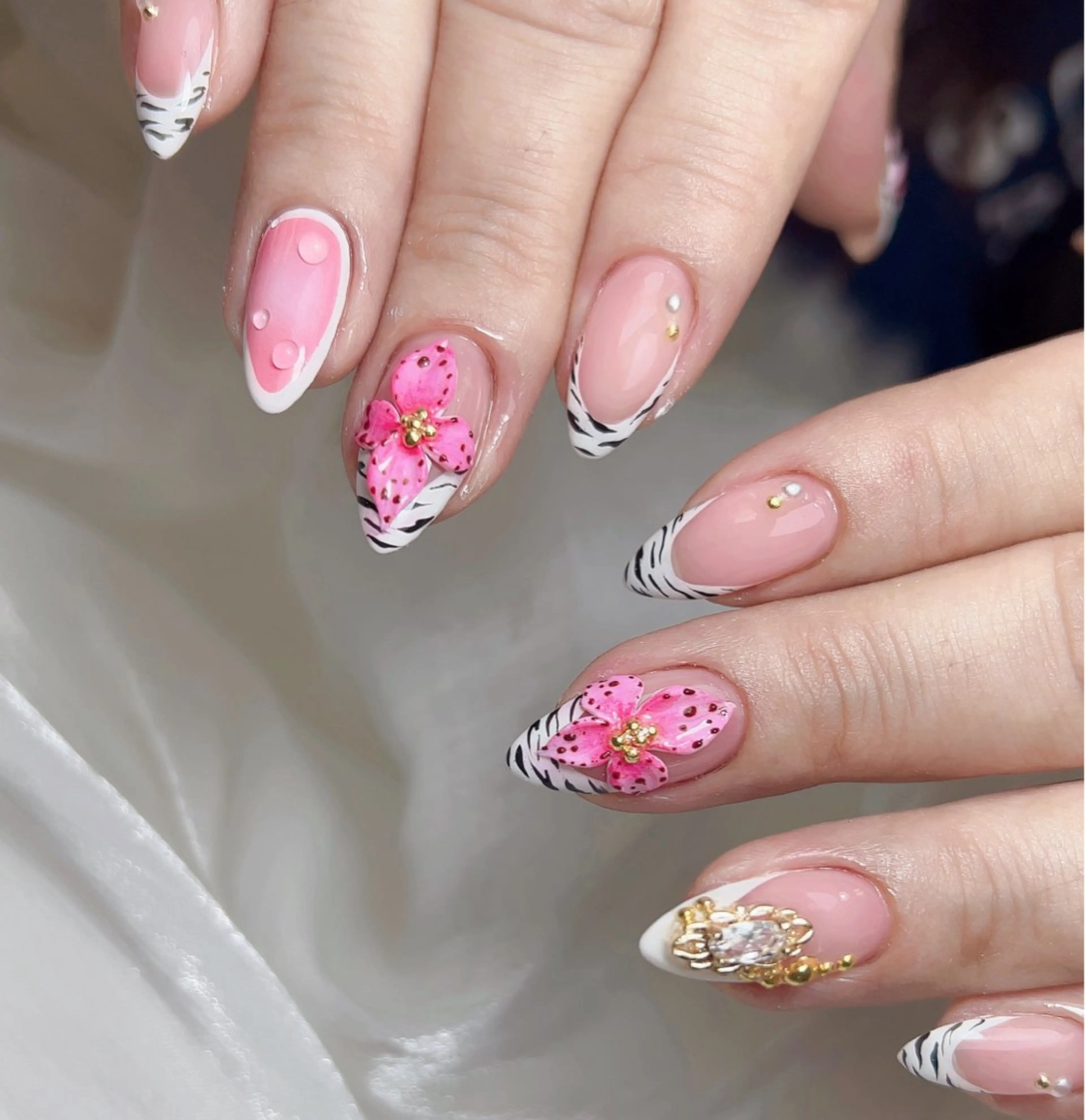 ネイル M🌷nail 長さだし専門店のネイルデザイン