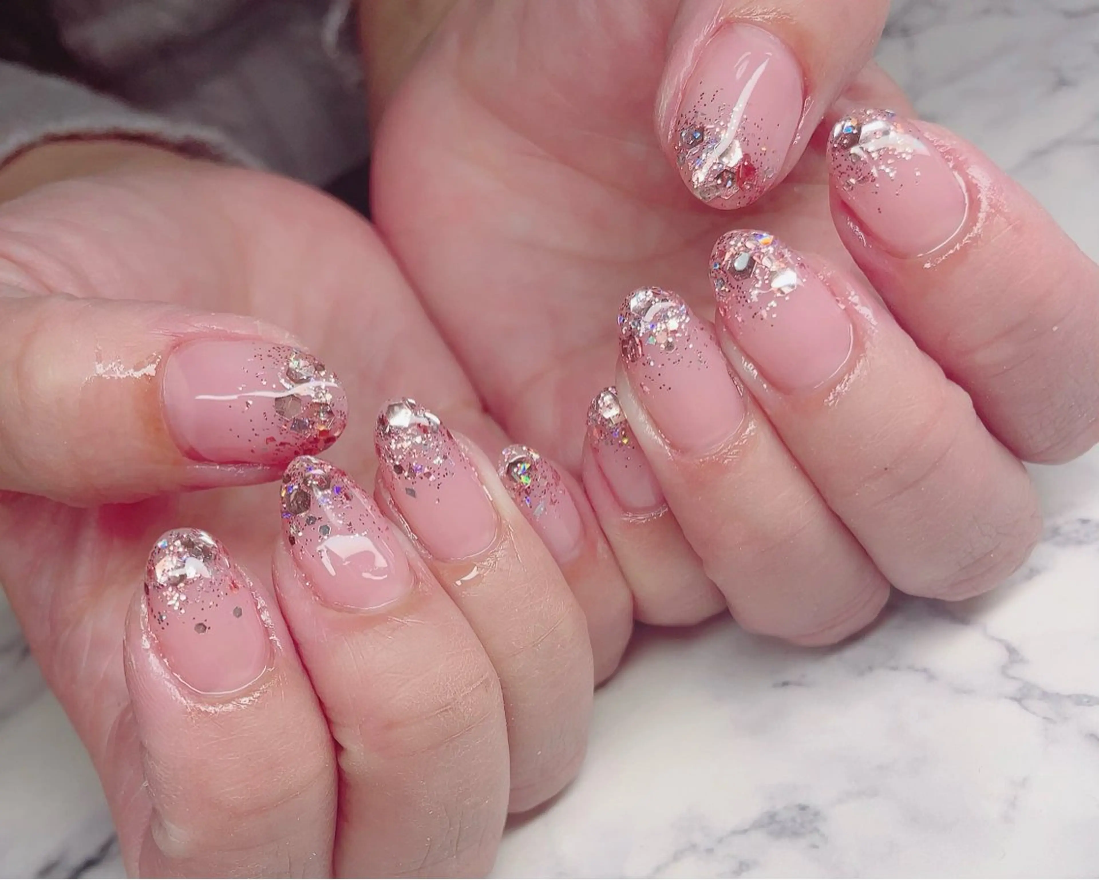 ネイル グラデーション ラメ(グリッター) ラメグラデーション ピンク ハンドネイル Nail_by N1のネイルデザイン