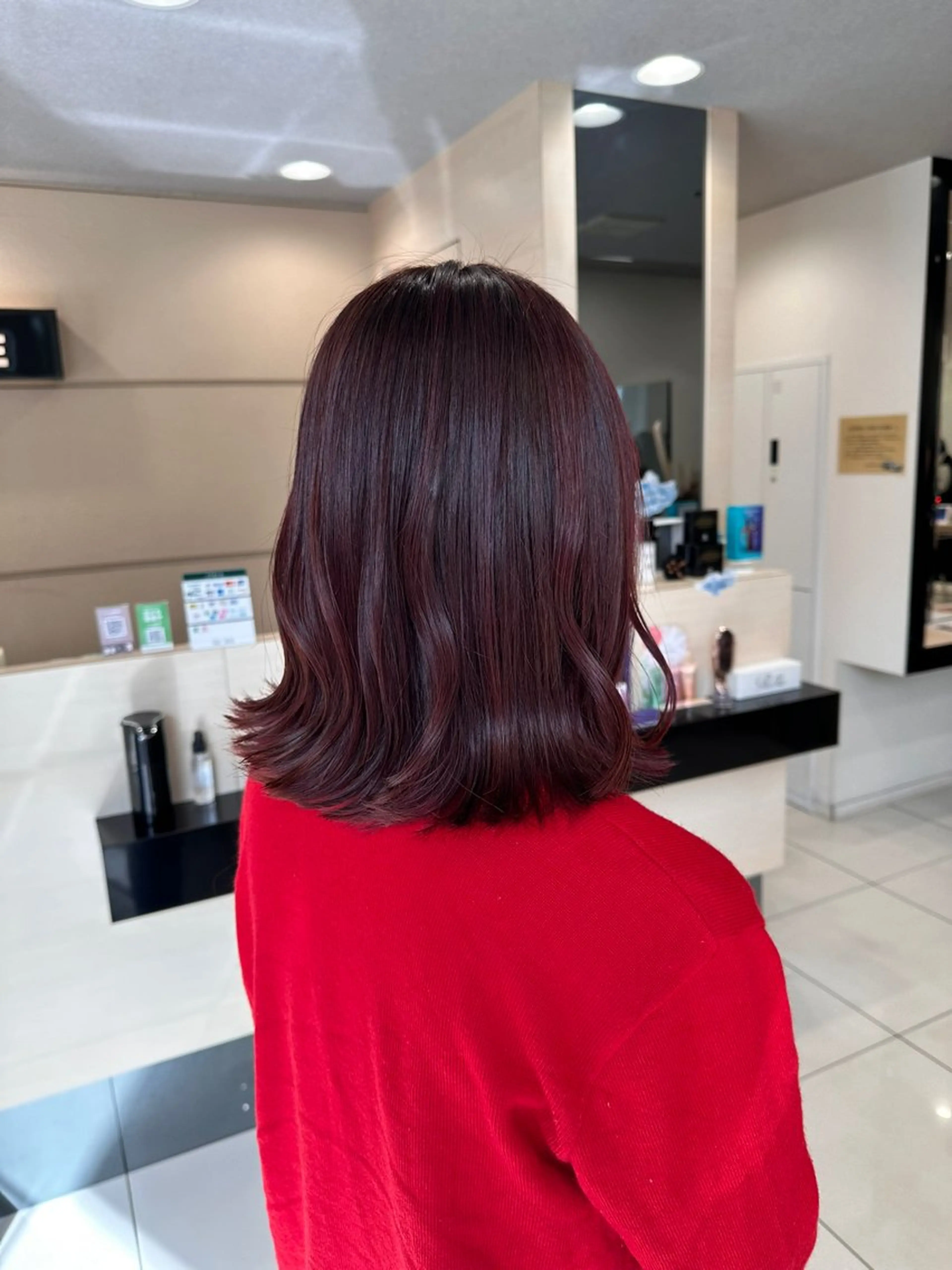 セミロング カラー レッドカラー クロスパーマ/うる艶 カラー/Kurumiのヘアスタイル