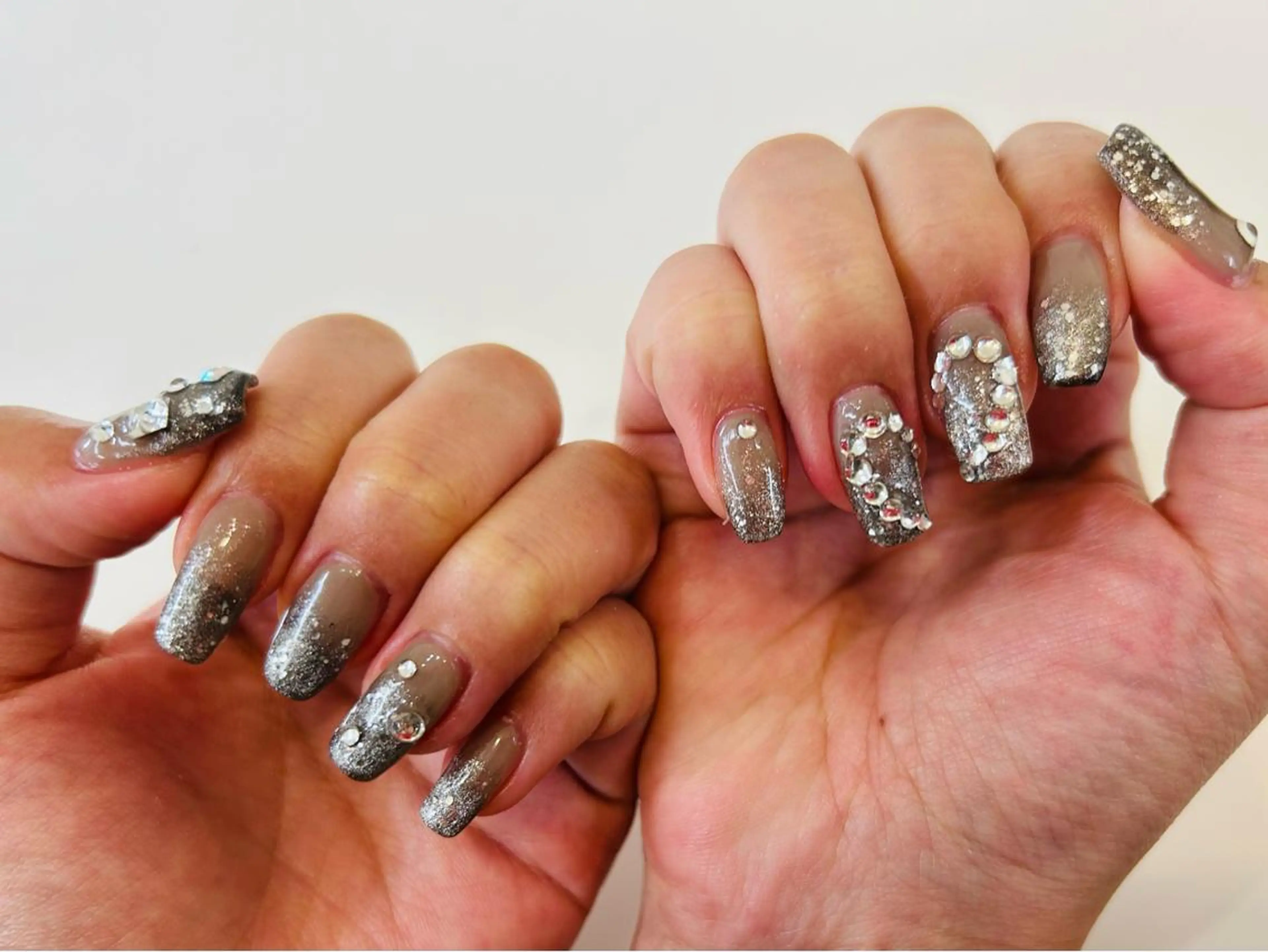 ネイル フレンチネイル ガラスフレンチ グラデーション ニュアンスネイル ワンカラーネイル brilliant s.kのネイルデザイン