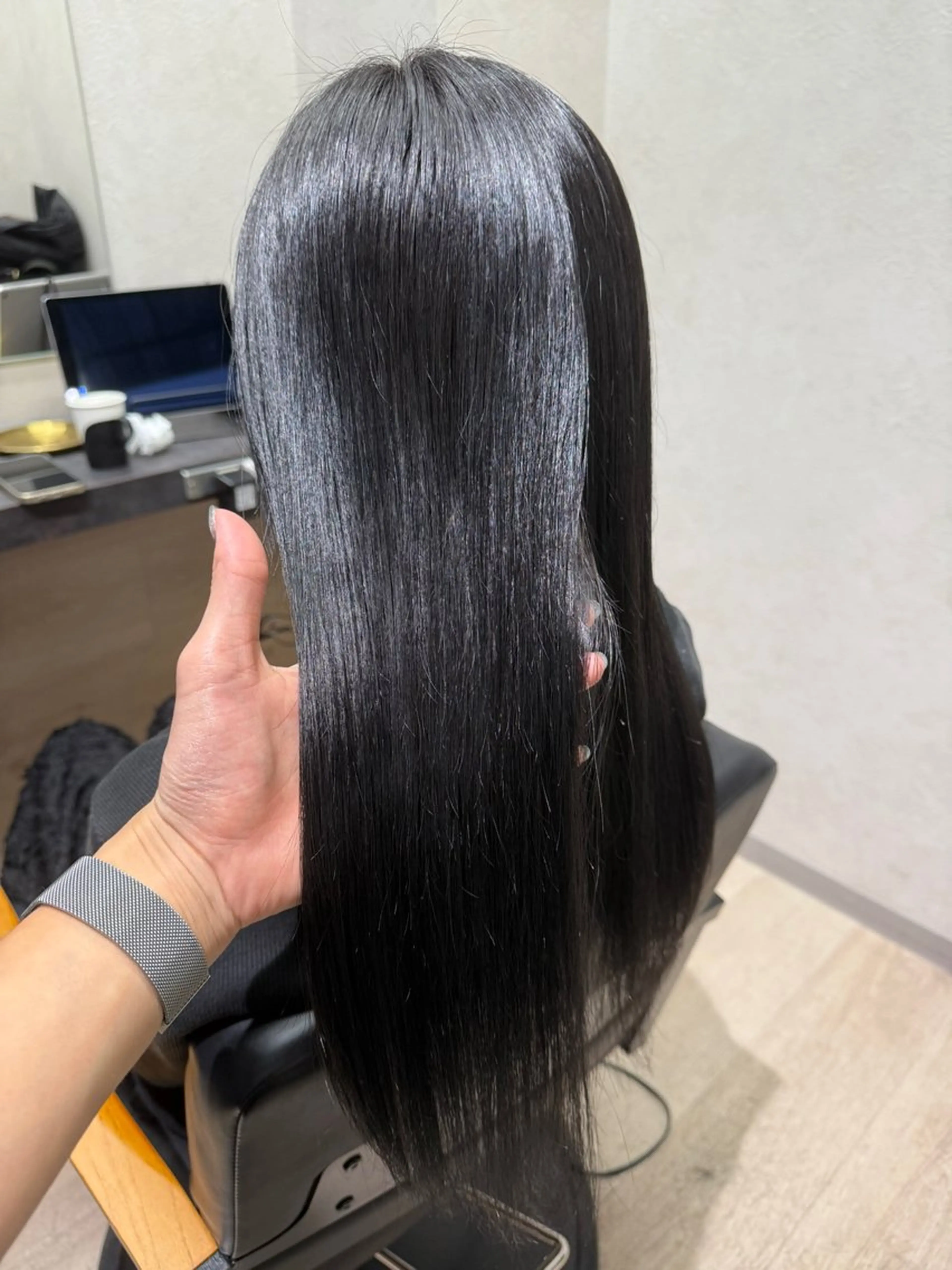 セミロング カラー ブリーチ カット ヘアカラー トリートメント 有田裕真 【ブリーチカラー】のヘアスタイル