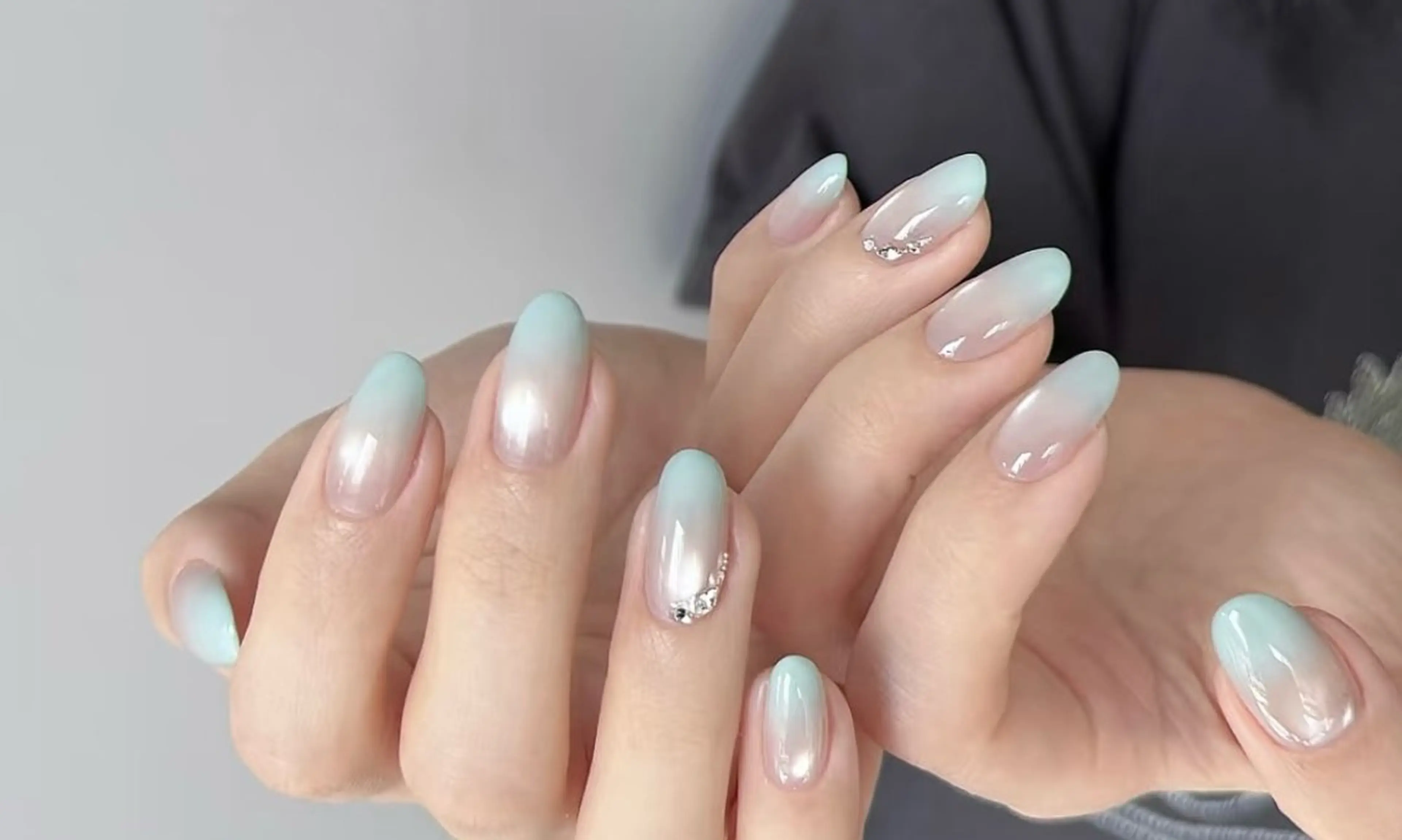 ネイル 高木 維麗絲のネイルデザイン