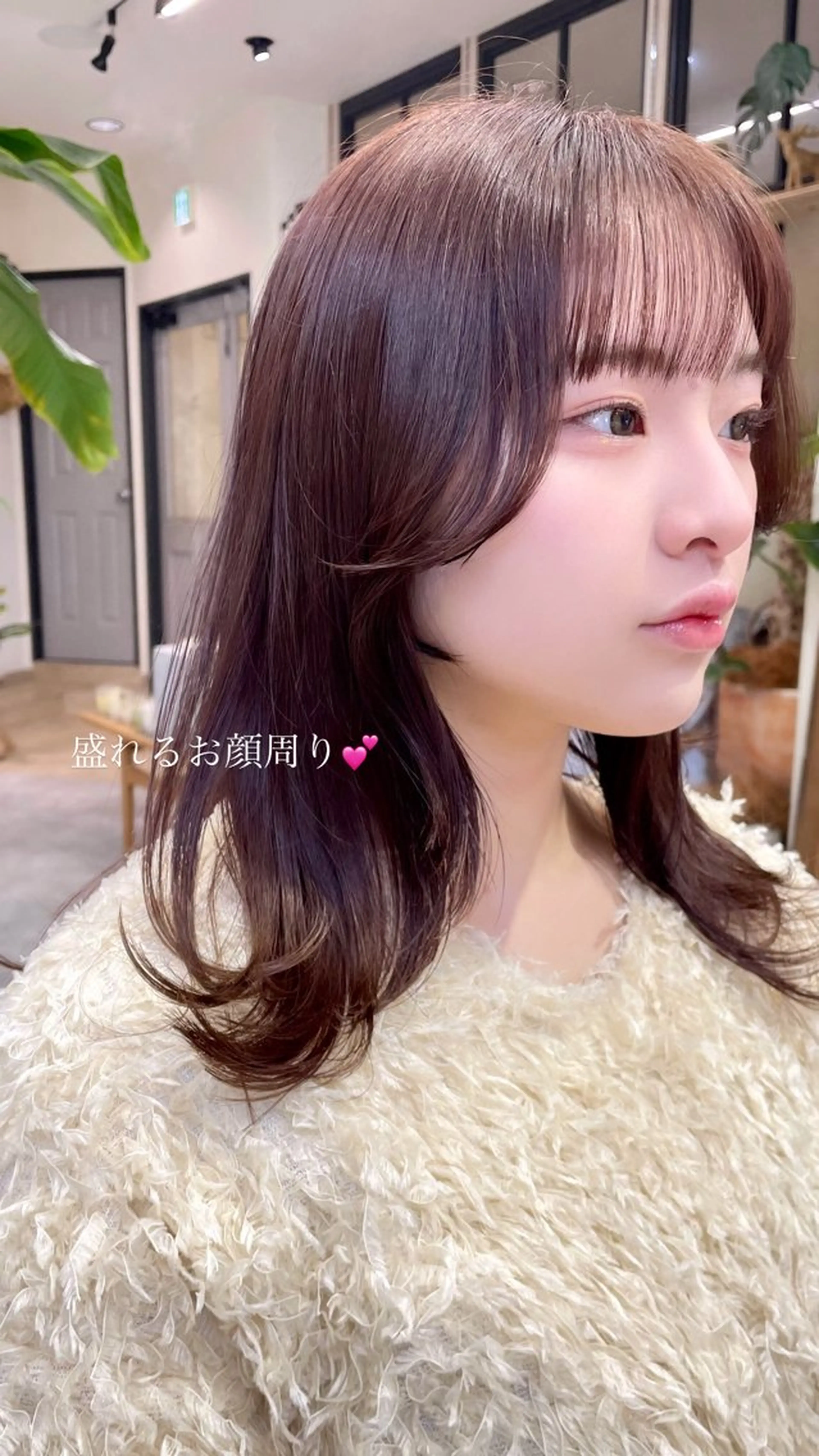 セミロング 顔周りカット カット カノン/透明感カラー /酸性ストレートのヘアスタイル