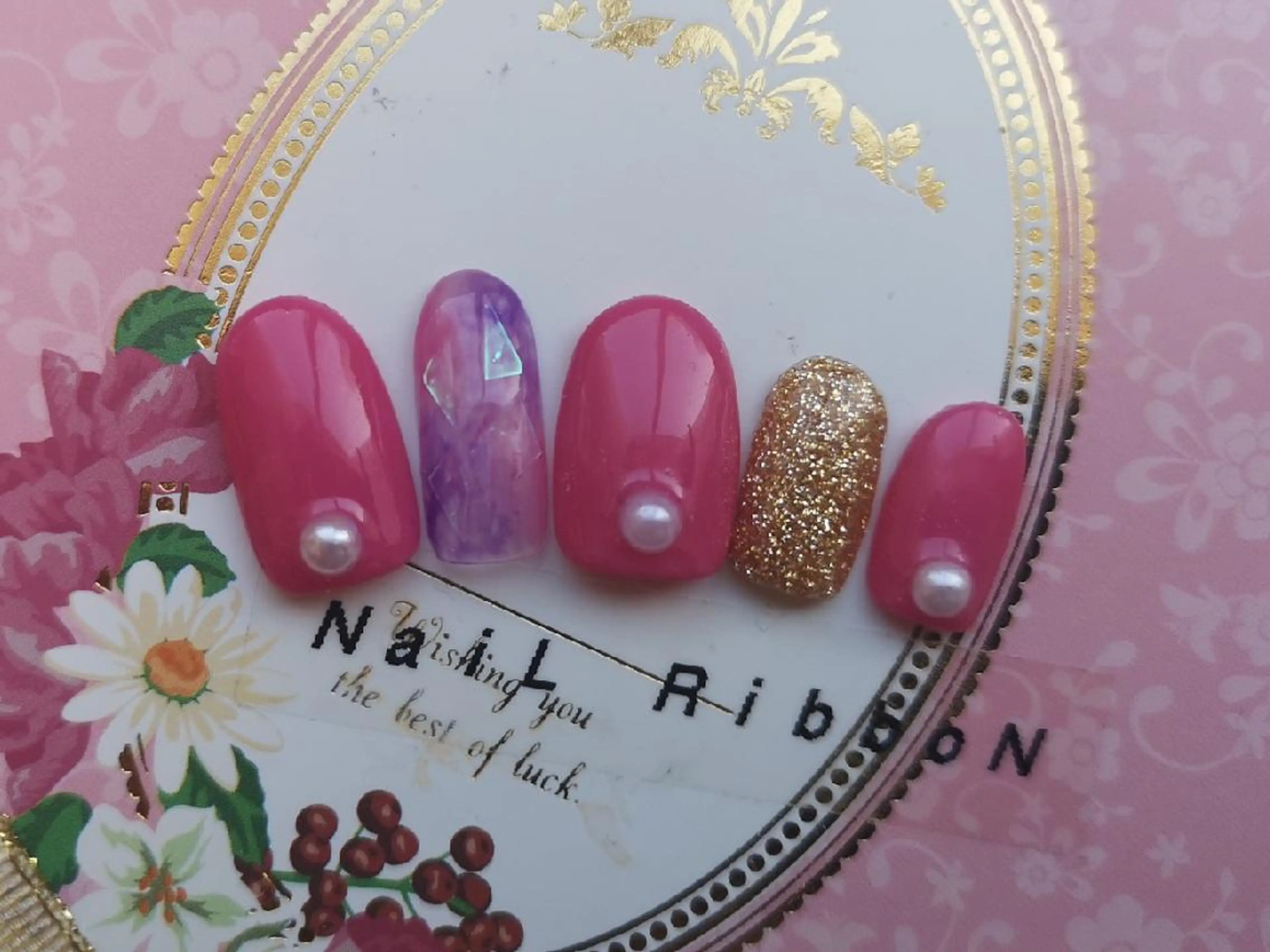 ネイル ネイルリボン 受付スタッフのネイルデザイン