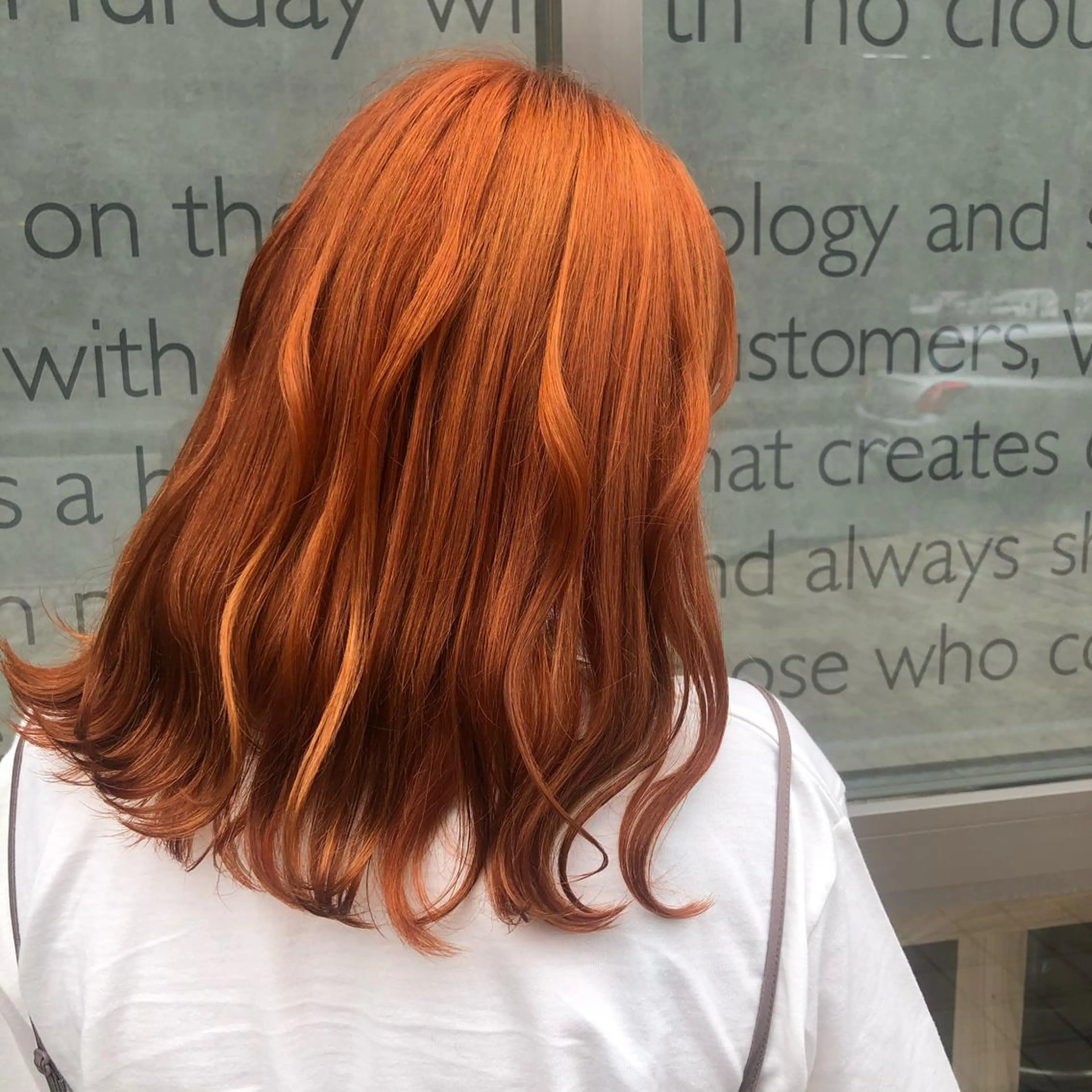 ミディアム カラー アプリコットブラウン ブリーチ ブラウンカラー ブリーチなしカラー オレンジ たかはし まいのヘアスタイル