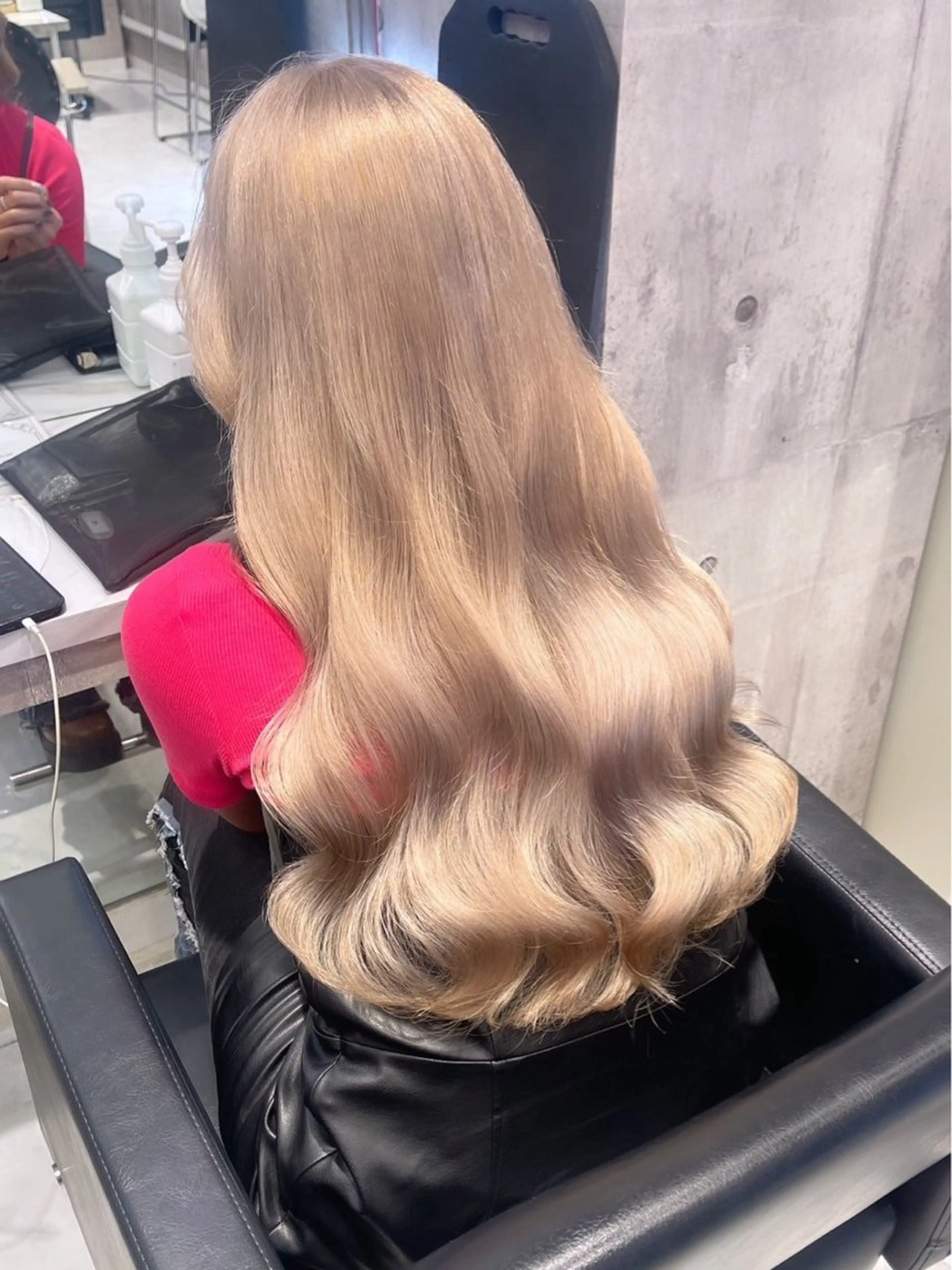 ロング カラー アッシュ バレイヤージュ ミストバング ブリーチ ブロンド ヘアカラー トリートメント ☁️かずき☁️青.紫 推し活カラー💫のヘアスタイル