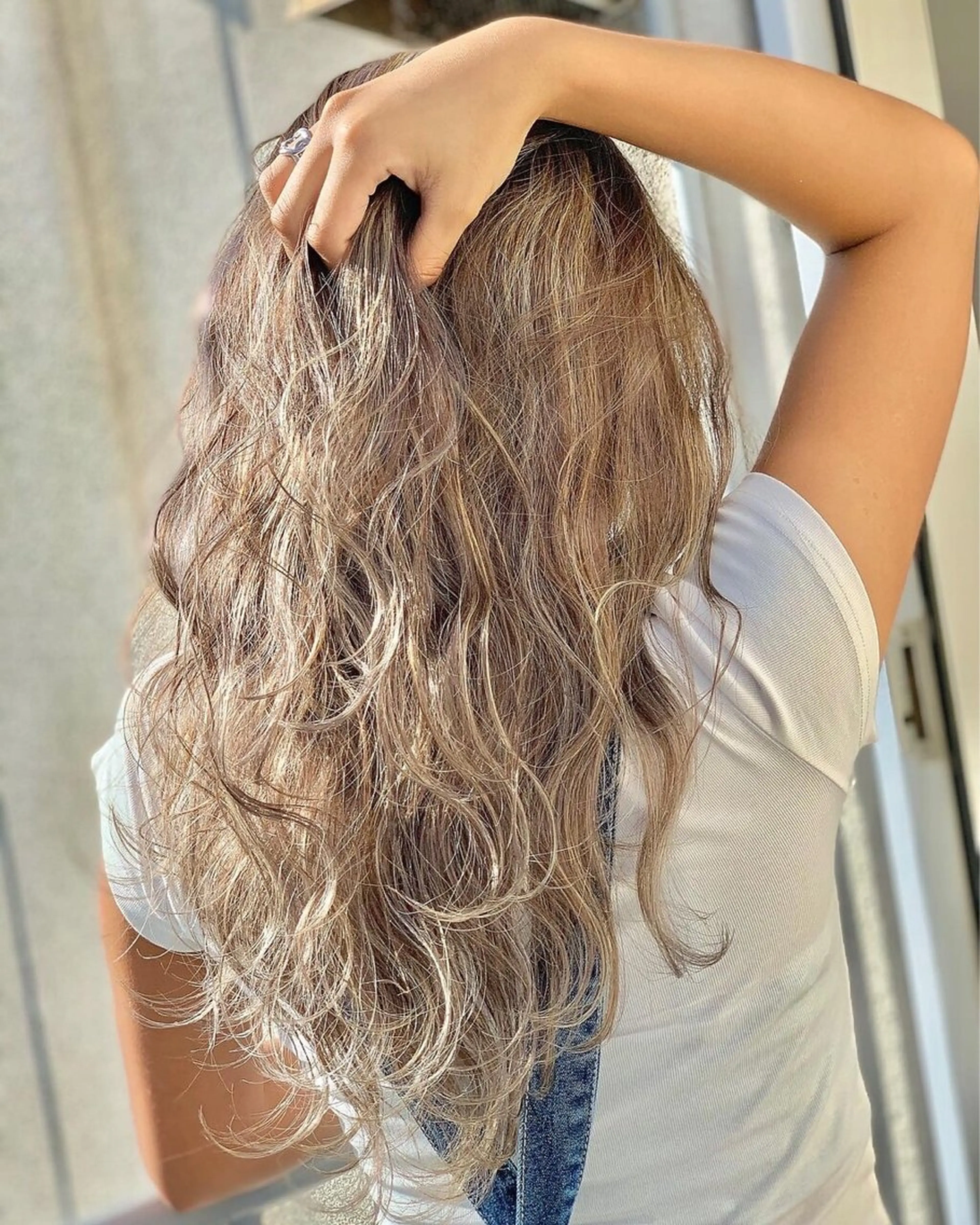 セミロング カラー ヘアアレンジ ヘアカラー トリートメント 髪質改善×ハイトーン 中田啄也のヘアスタイル