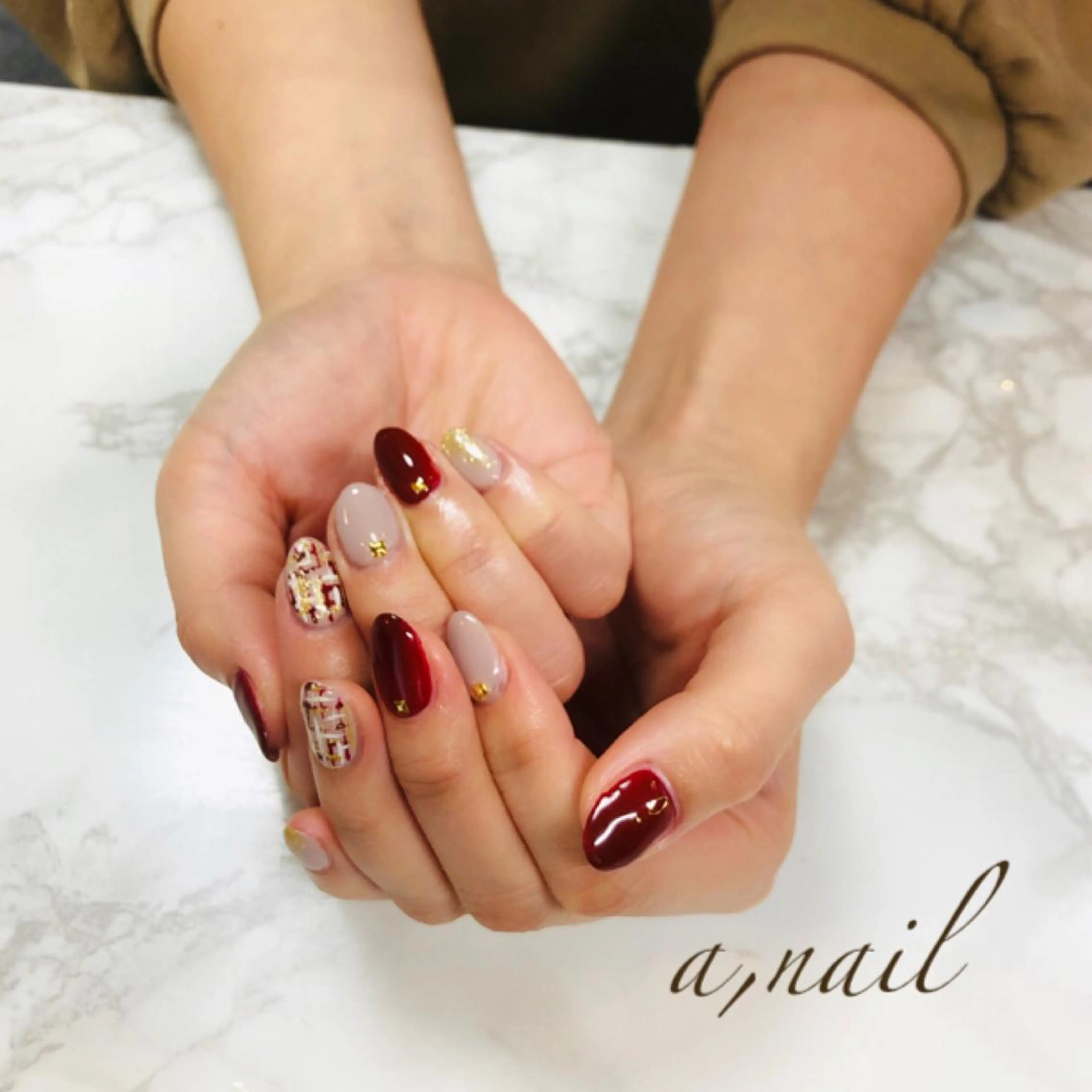 ネイル フットネイル ジェルネイル グラデーション オフィスネイル ワンカラーネイル ハンドネイル ネイルサロン エーネイルのネイルデザイン