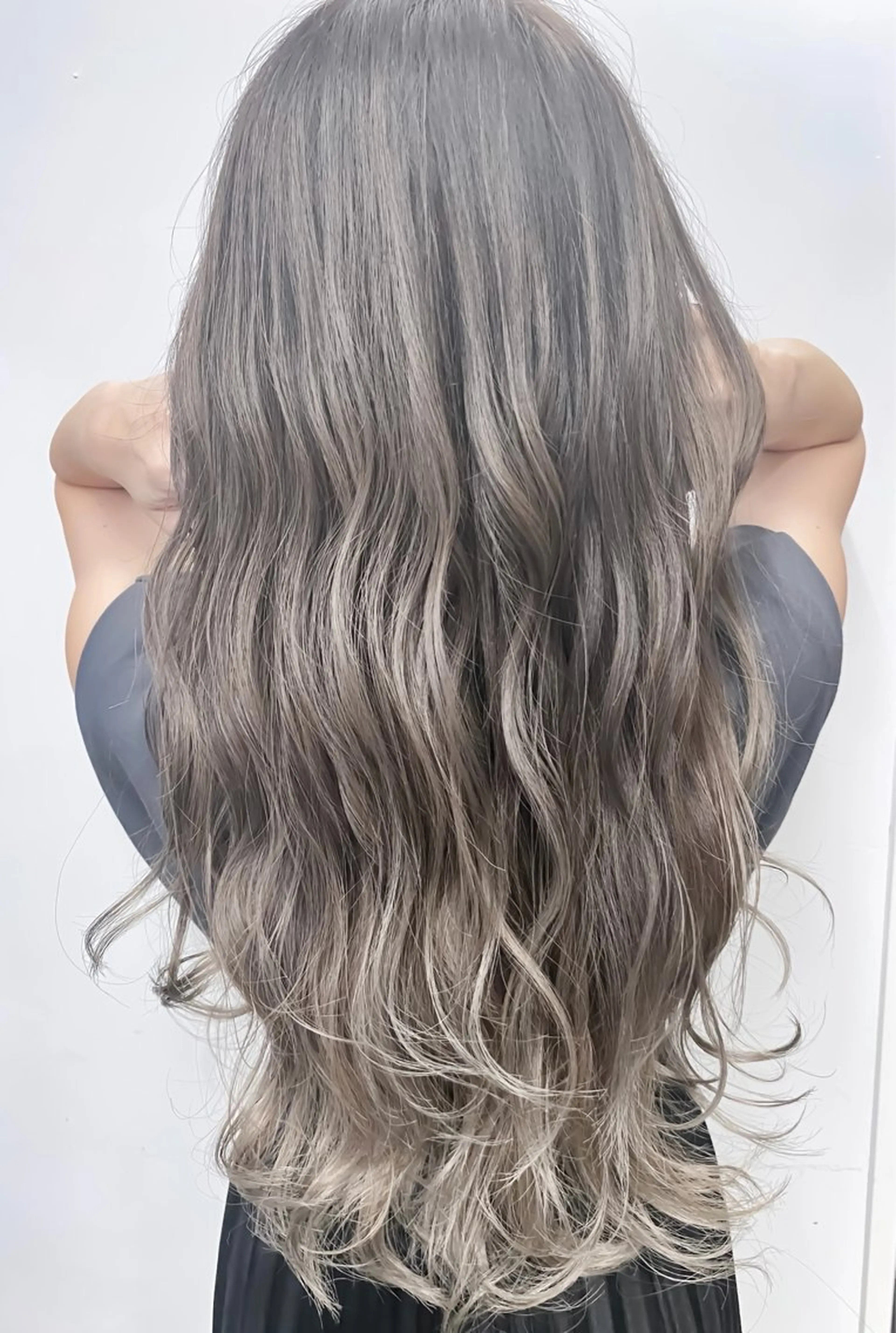 🩷❤️本日限定クーポン❤️🩷カラー➕ カット➕艶トリの写真