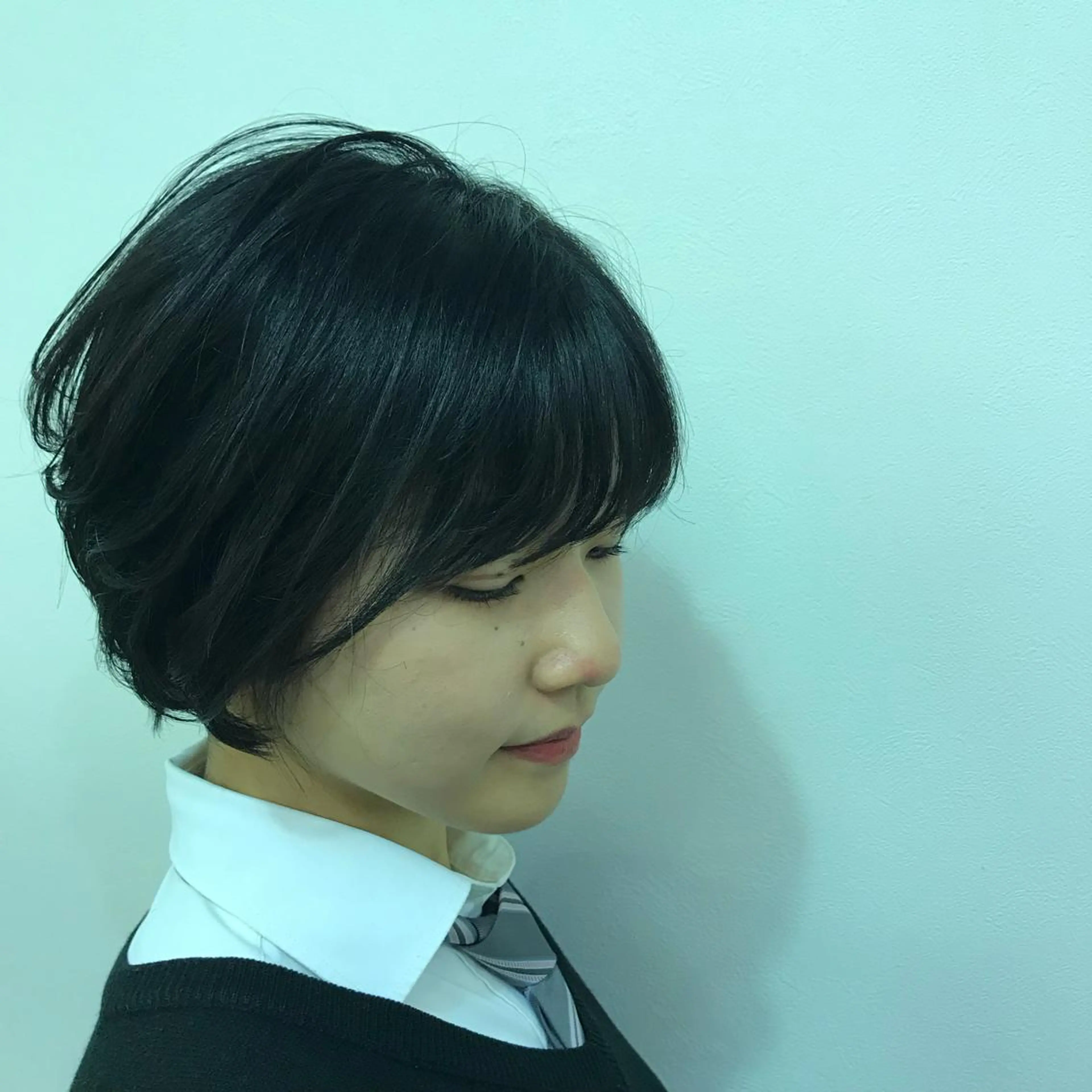 ショート ニュアンスパーマ／ レイヤー／茶屋町のヘアスタイル