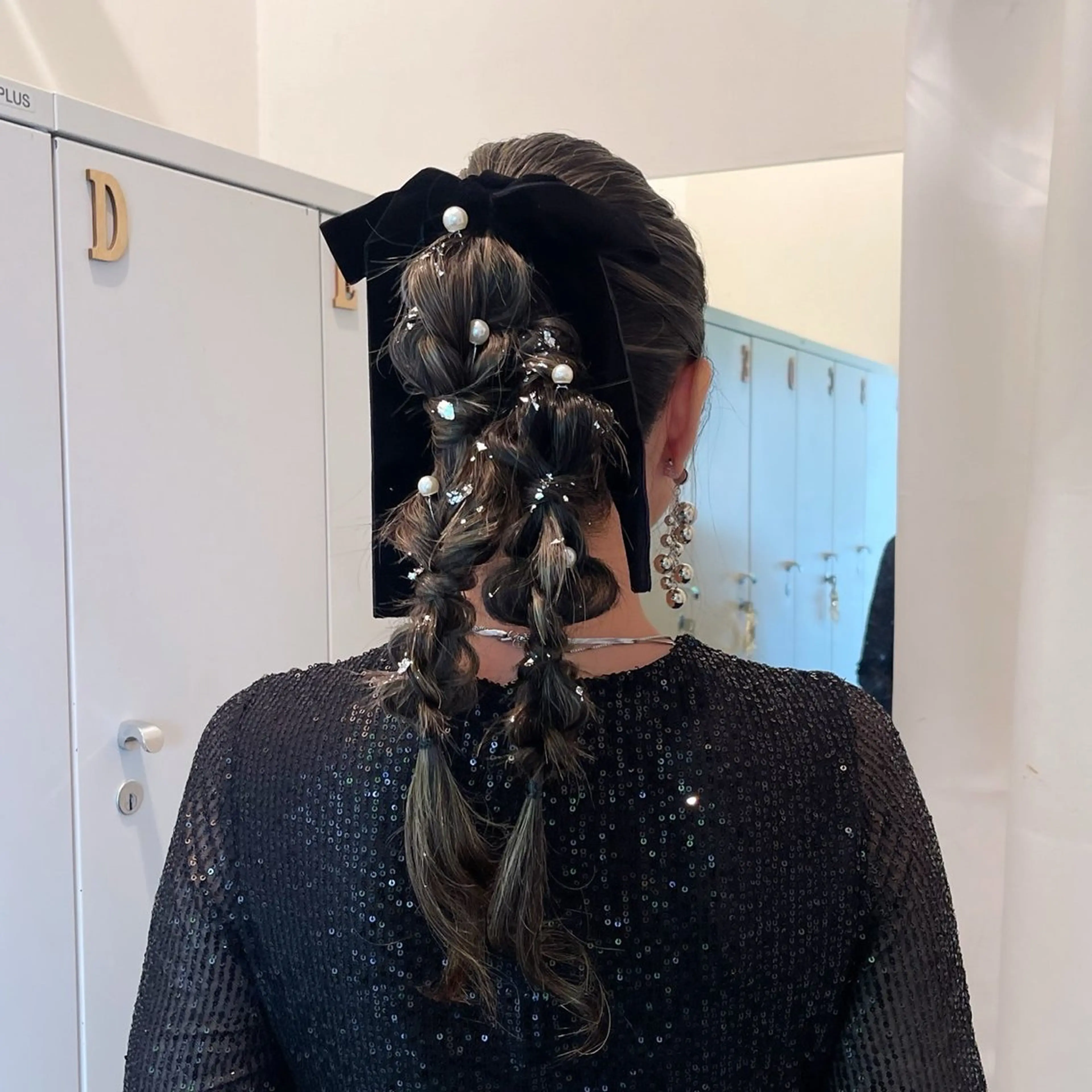 ロング ヘアアレンジ ハイトーンカラー/エ クステ/デザインのヘアスタイル