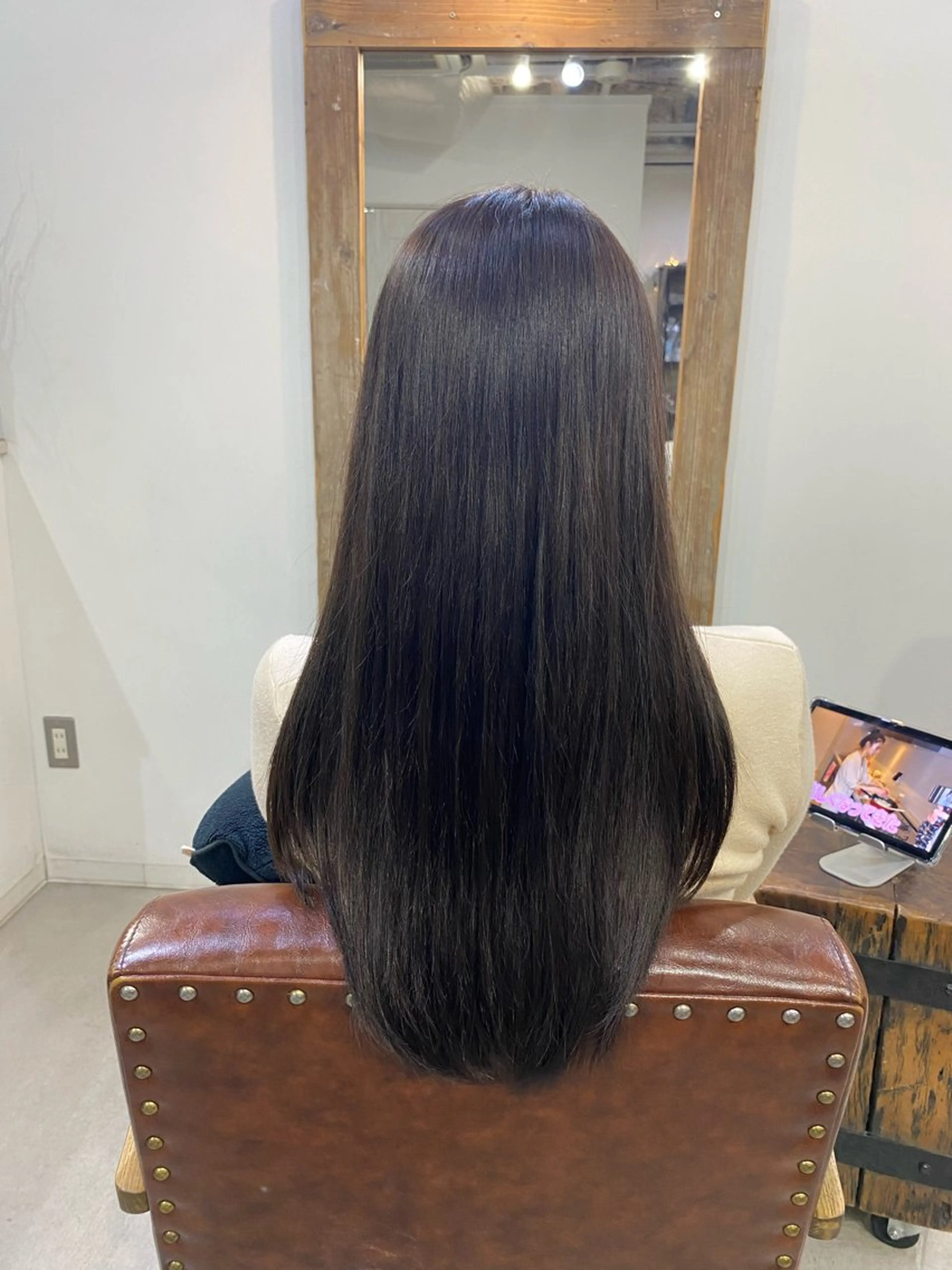 ロング カラー ブラウンカラー 透明感カラー SOHO サラのヘアスタイル