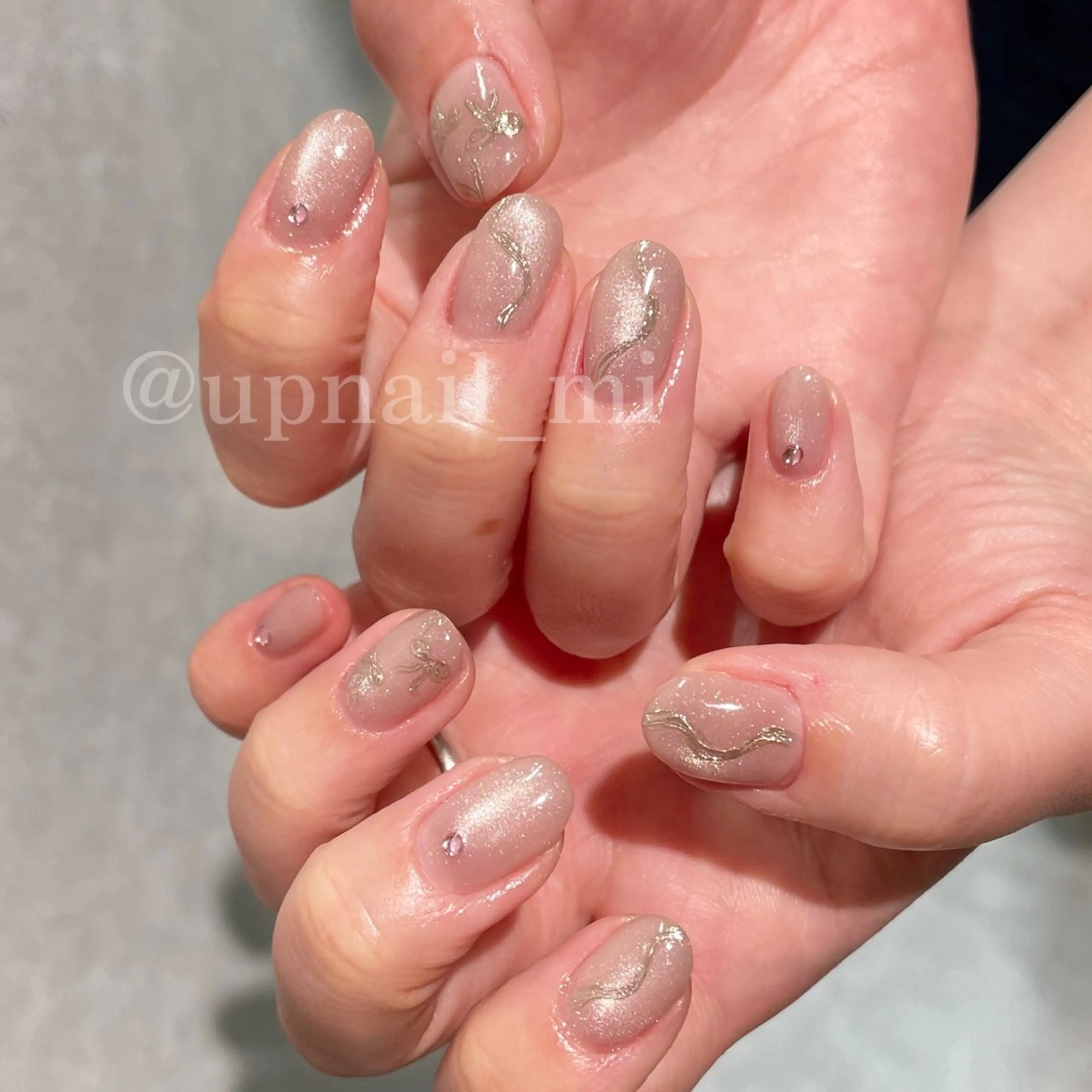 ネイル 花井 美友里のネイルデザイン