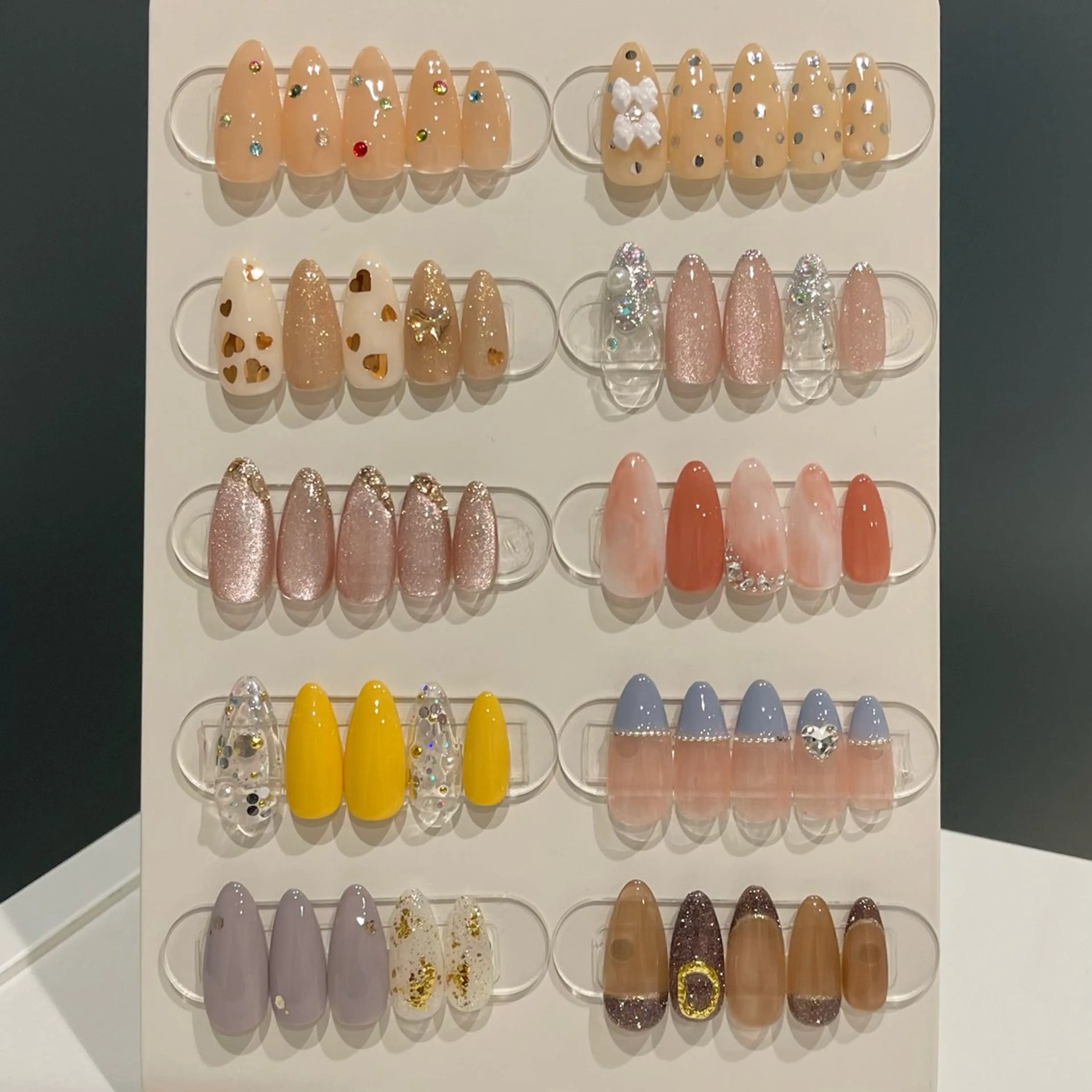 ネイル ミディアムネイル ハンドネイル COCO NAIL所属・COCO NAILのネイルデザイン