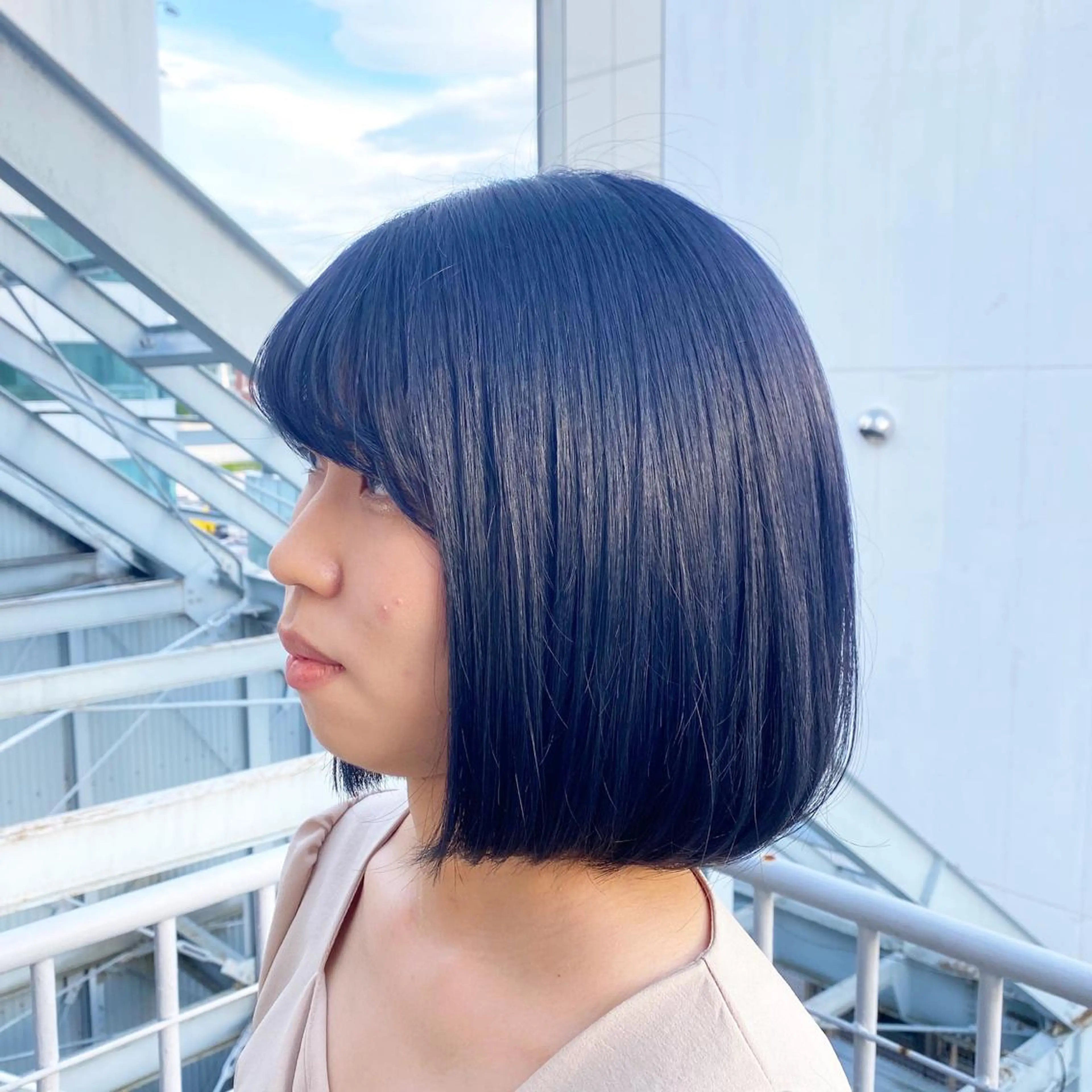 ショート カラー 🩵ブリーチカラー 🐈MIORI🩵のヘアスタイル