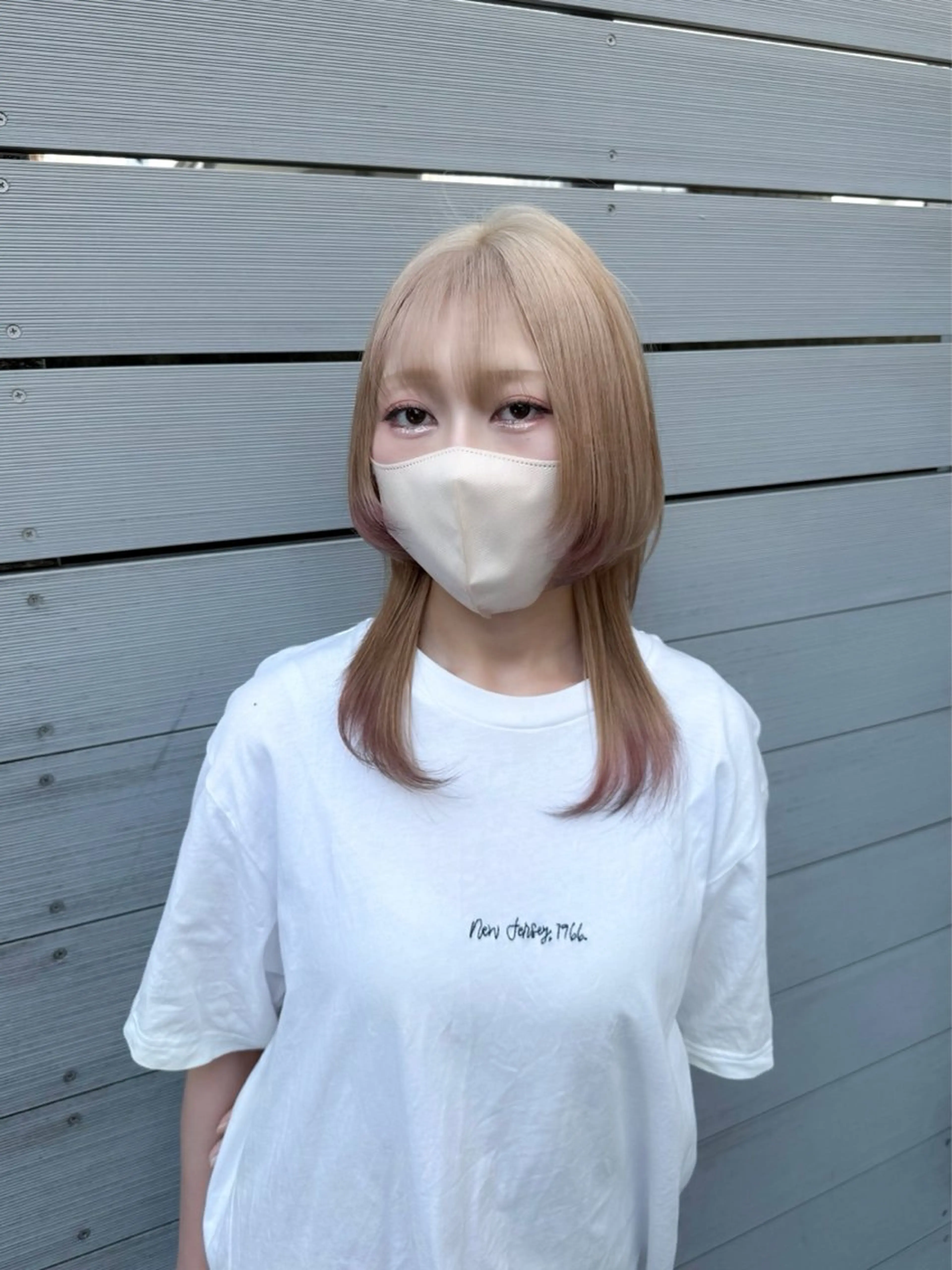 ミディアム ヘアカラー 🐺ウルフオタク🐺 ハイトーン/moeのヘアスタイル