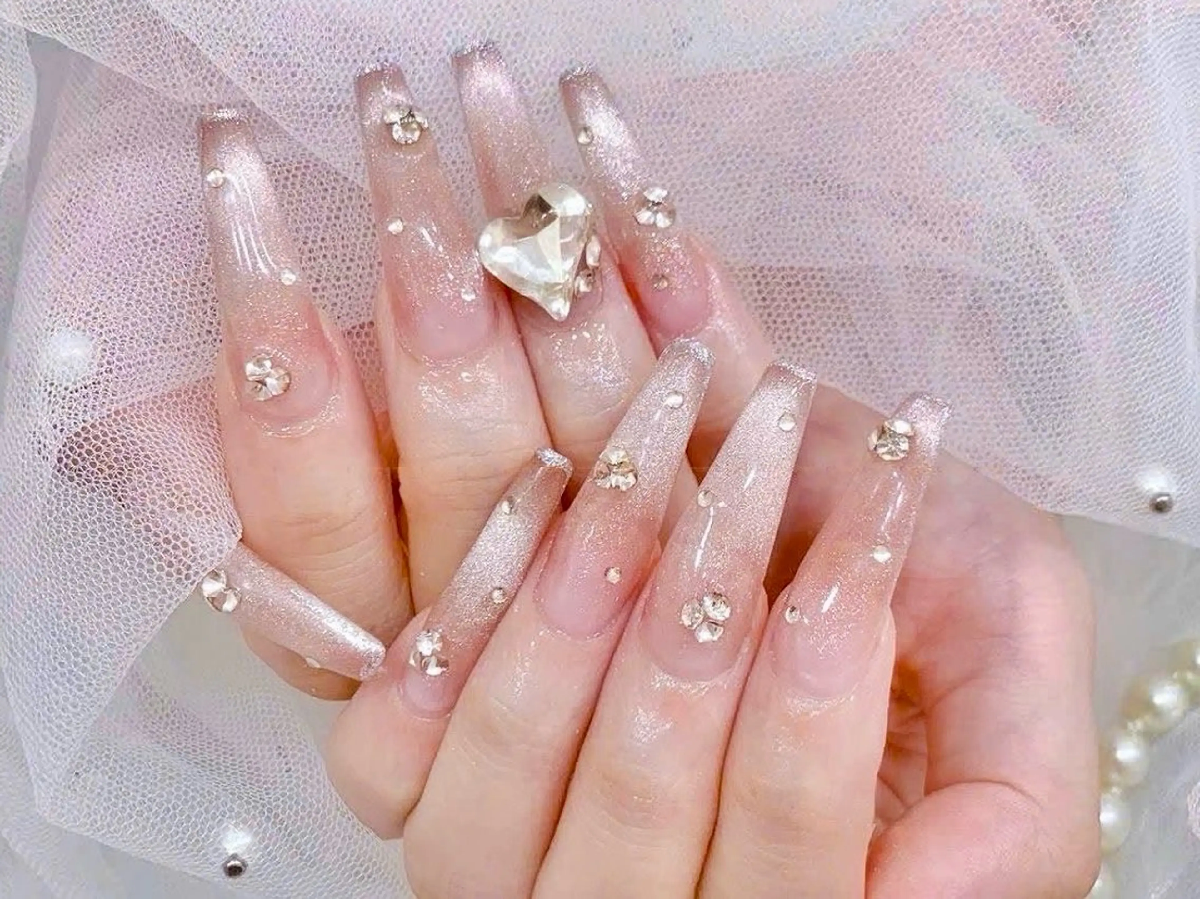 セミロング 韓国風ヘア Aila Nail ShinOkuboのネイルデザイン