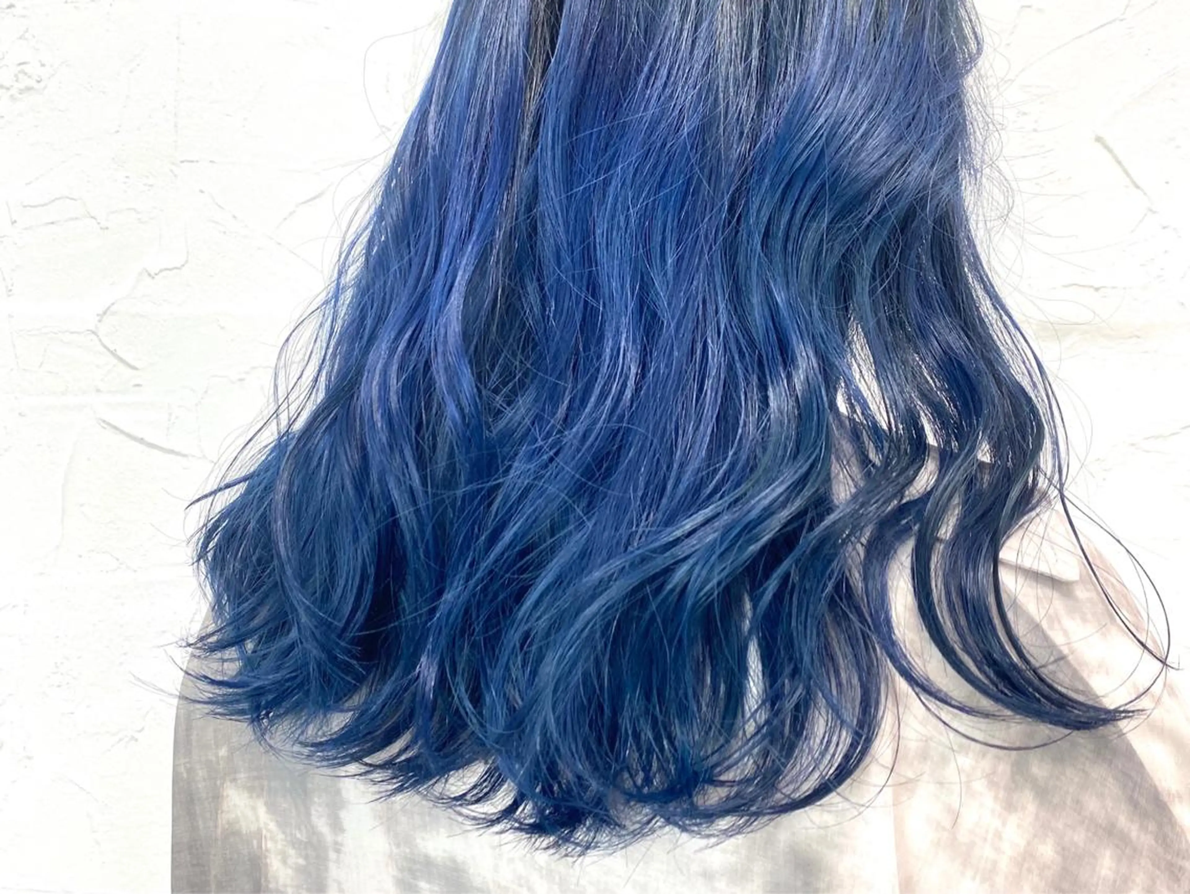 セミロング カラー アディクシーカラー ベージュカラー ブリーチ ブルーカラー ケアブリーチ カット ヘアカラー トリートメント 脱！黒髪 ダブルカラー【上野】のヘアスタイル