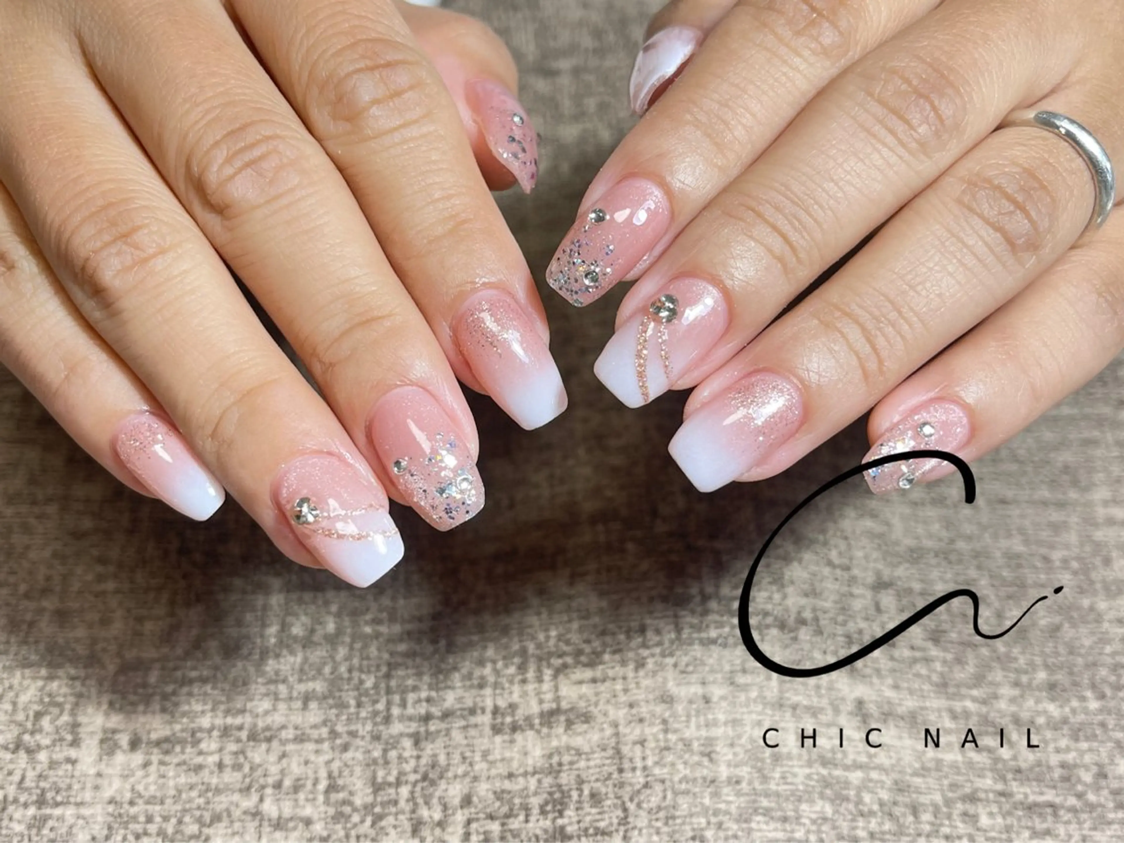 ネイル ハンドネイル CHIC NailSalonのネイルデザイン