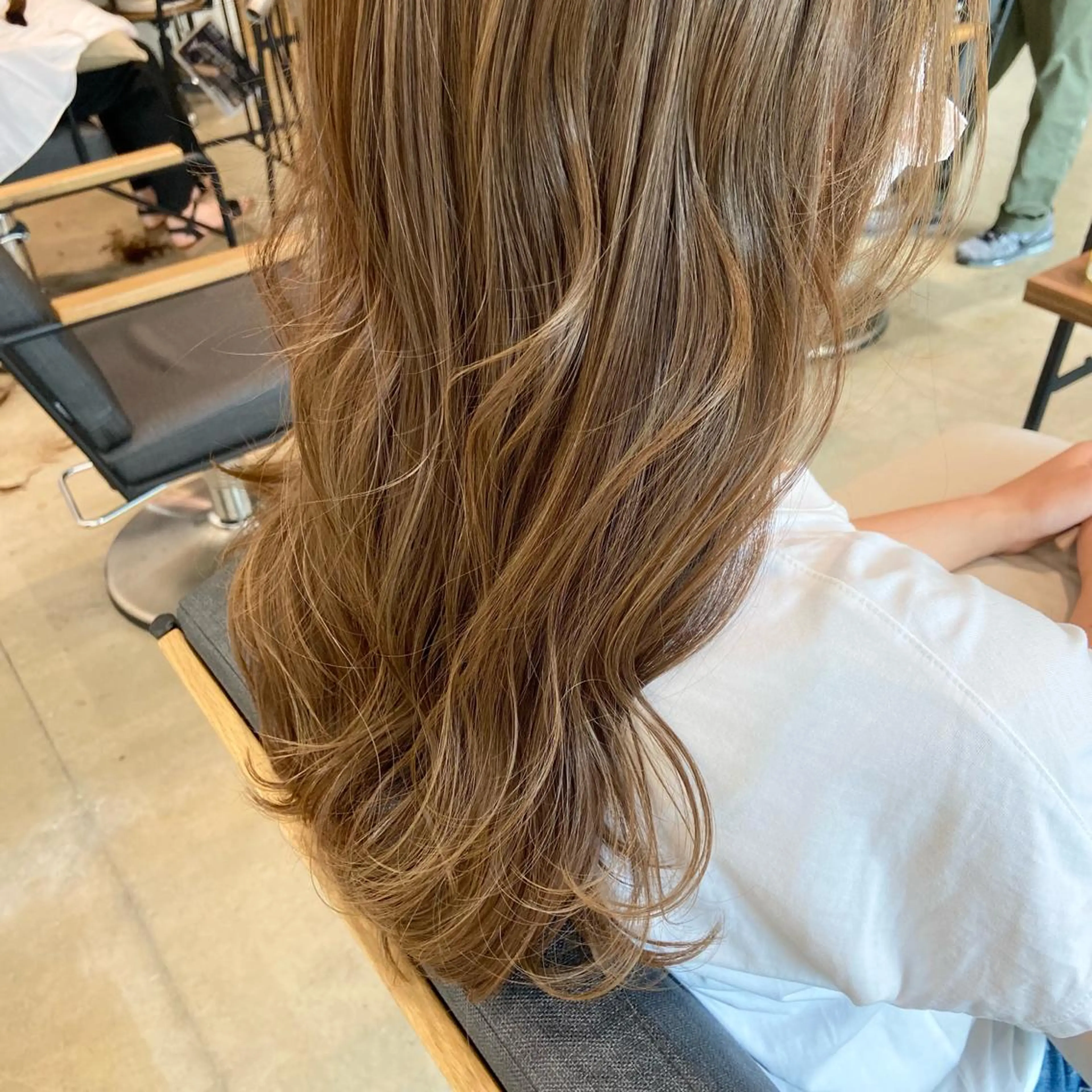 ロング カラー ベージュカラー 🌷レイヤーカット/ フルキシオリ🌷のヘアスタイル