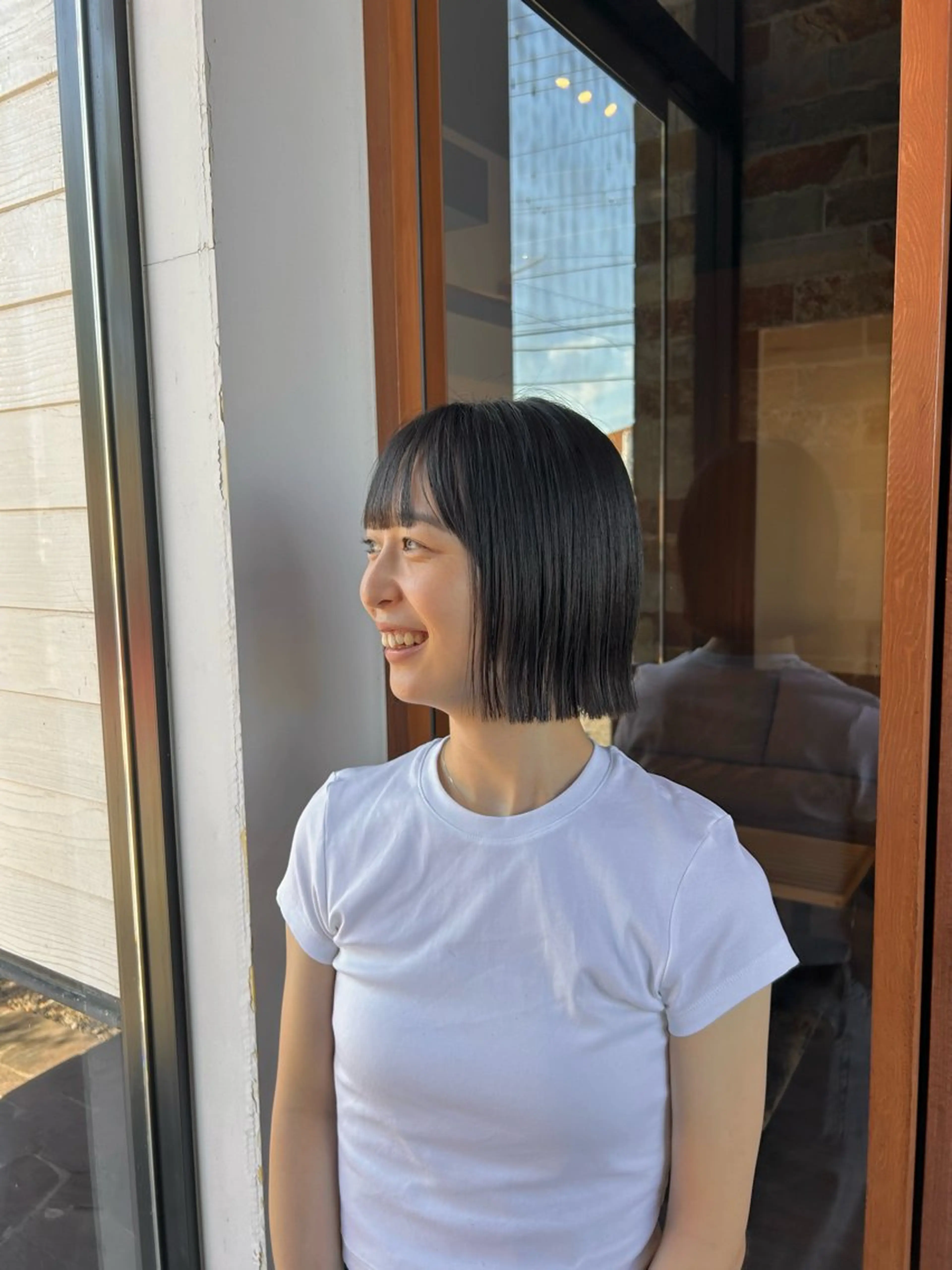 ミディアム ボブ カット 村松 麻菜のヘアスタイル