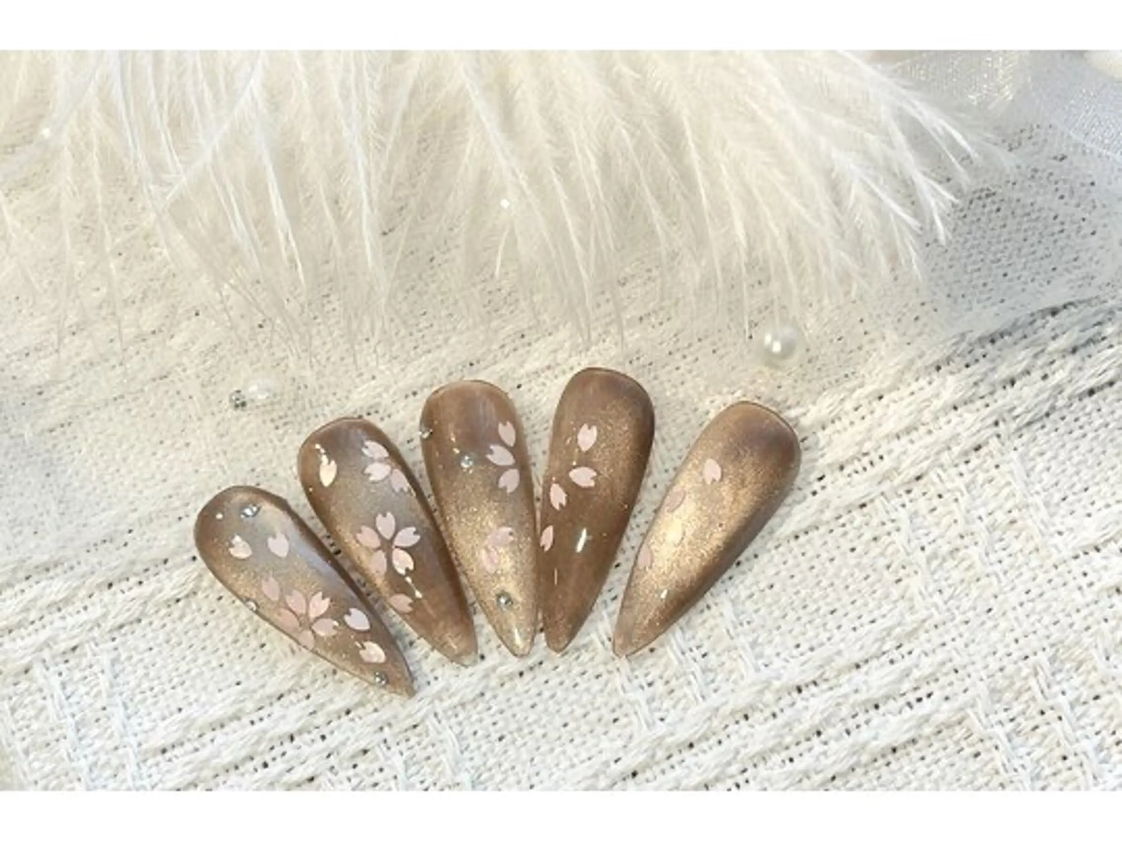 ネイル シンプルネイル ネイルチップ NinaBeauty リリのネイルデザイン