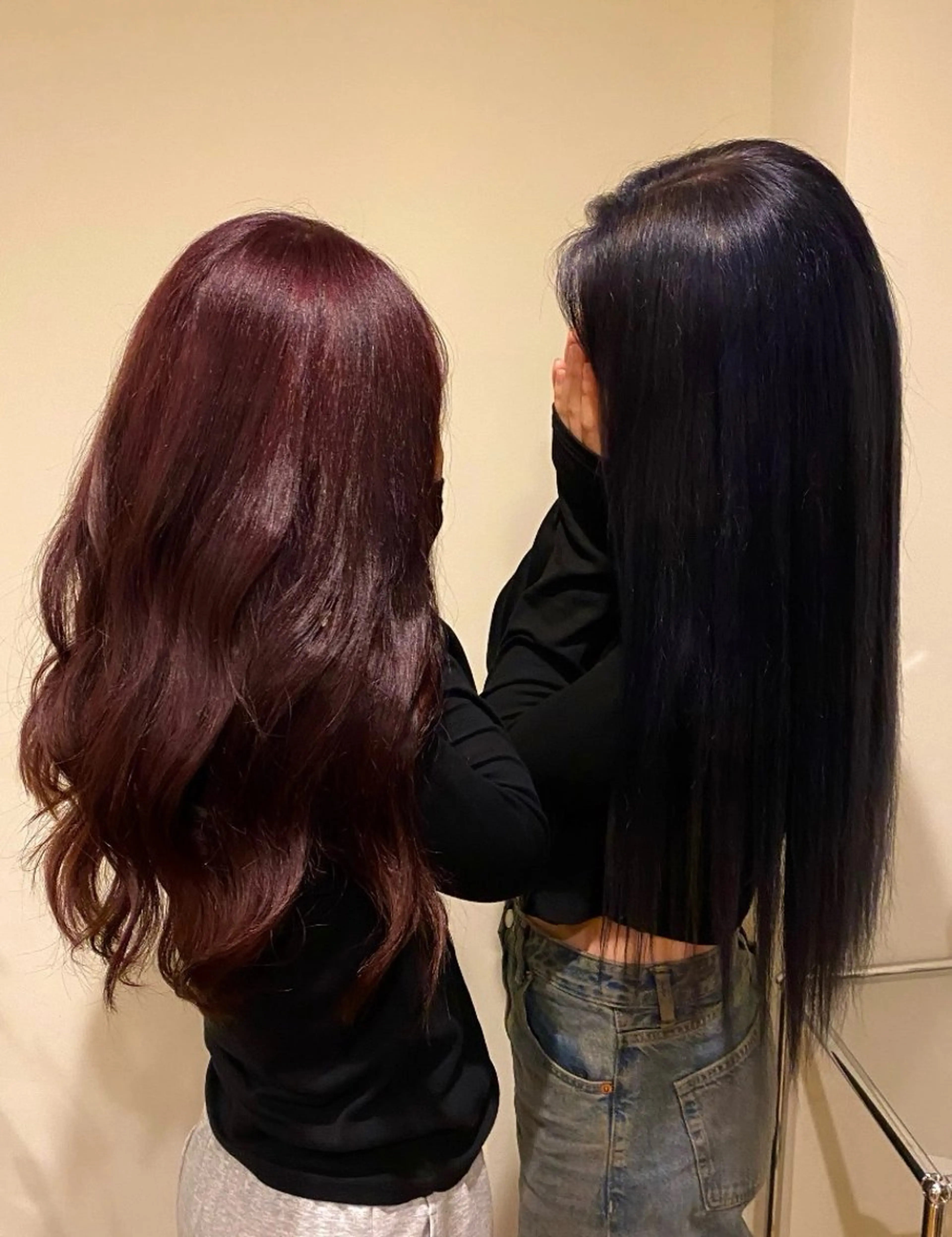 ロング カラー ブルーカラー ボルドーカラー ヘアカラー Ludwig AIRIのヘアスタイル