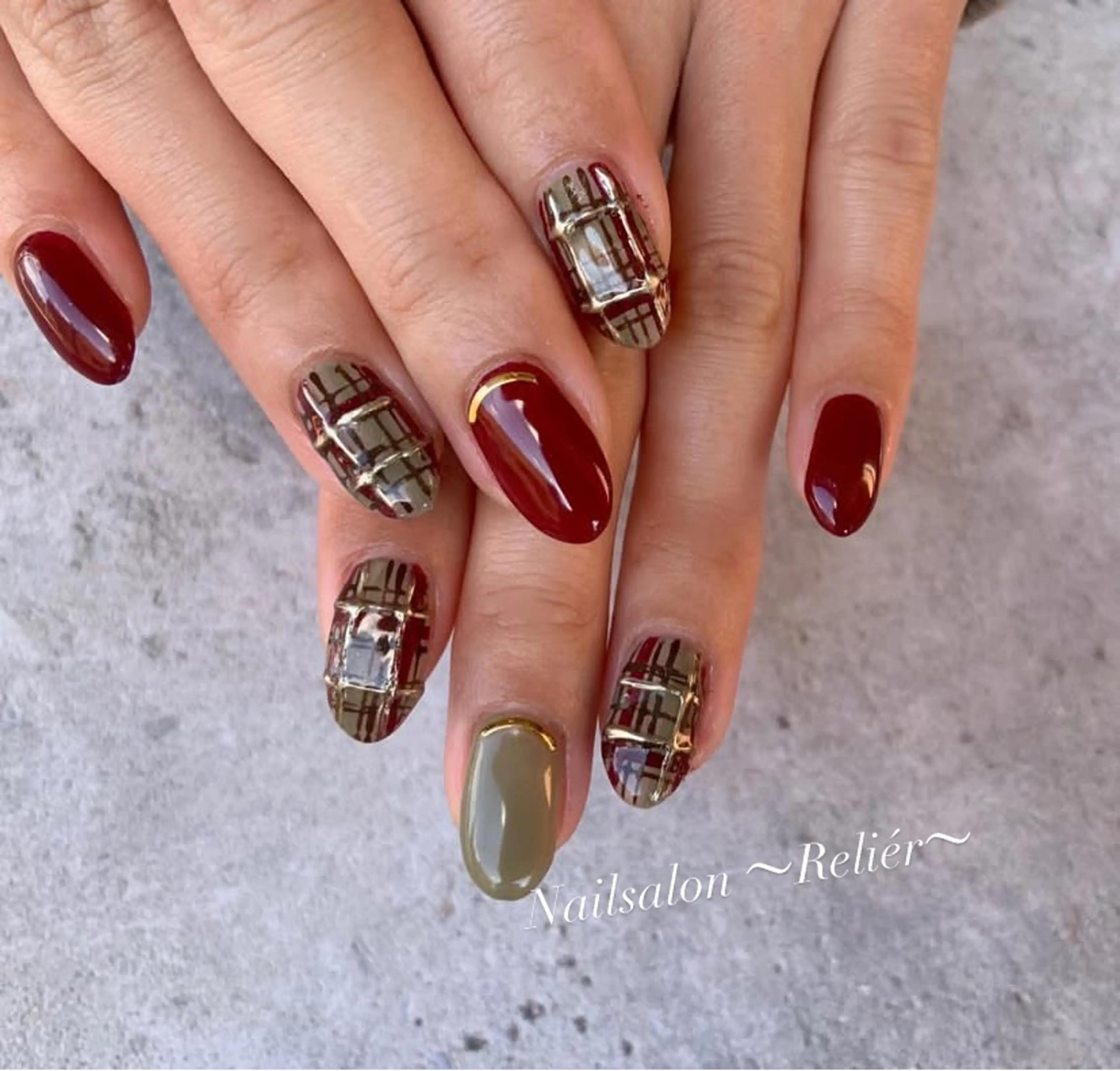 ネイル ボルドー ミラーネイル 冬ネイル Nailsalon 〜Reliér〜のネイルデザイン