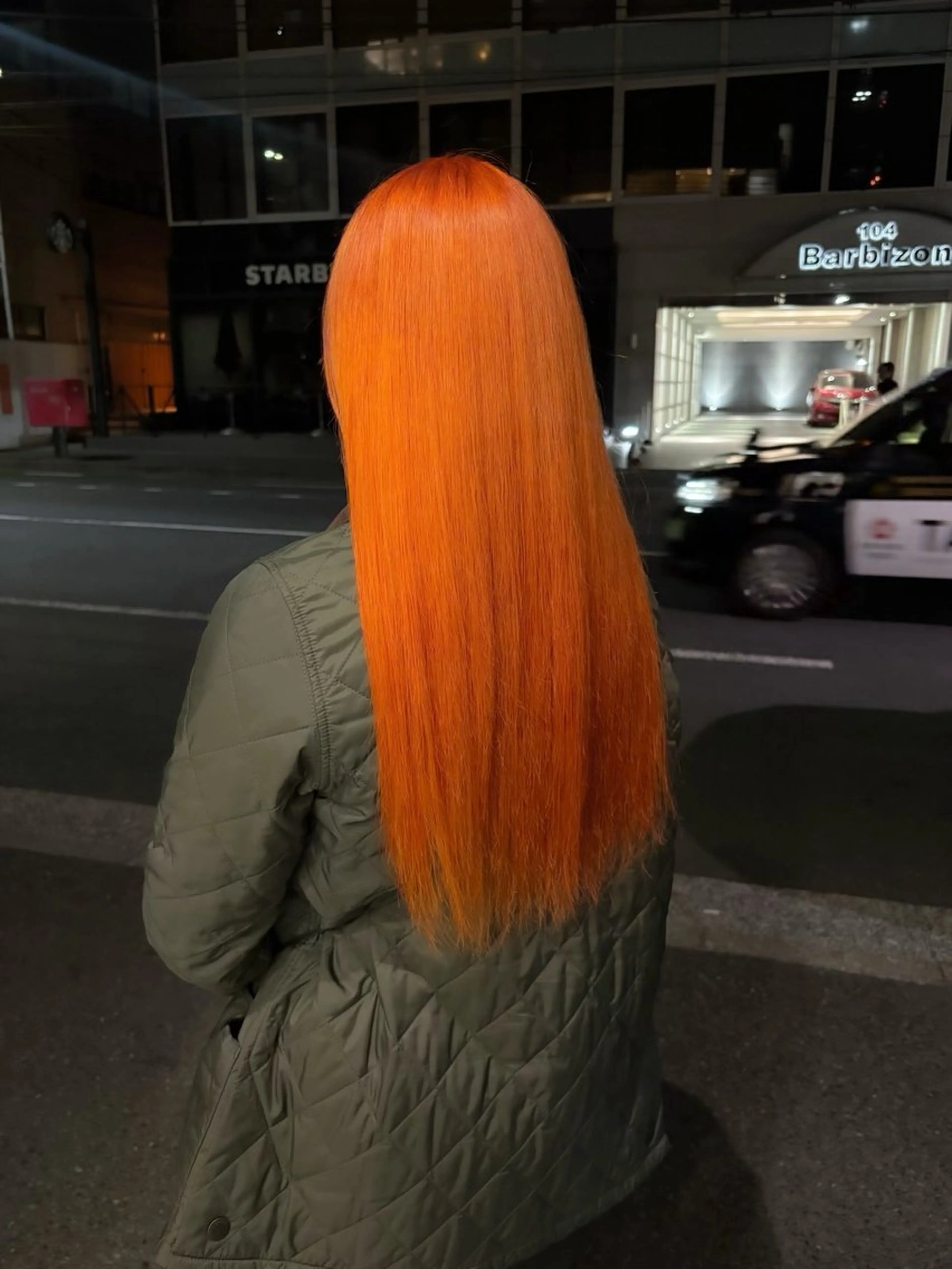 ミディアム カラー ヘアカラー yiye shioriのヘアスタイル