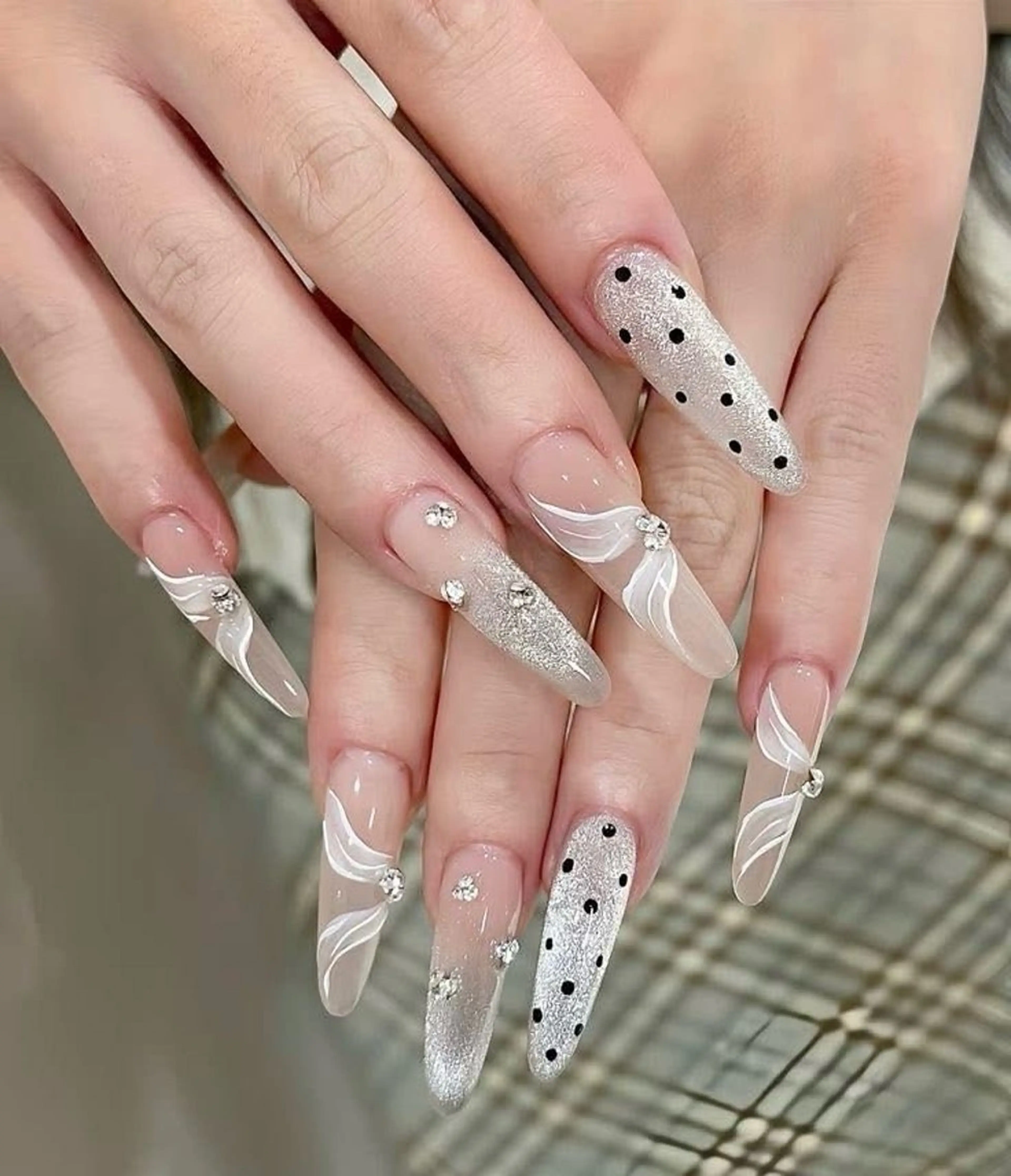 ネイル 長さ出し フレンチネイル ジェルネイル ガラスフレンチ 韓国ネイル ハンドネイル Minette nailHuongのネイルデザイン