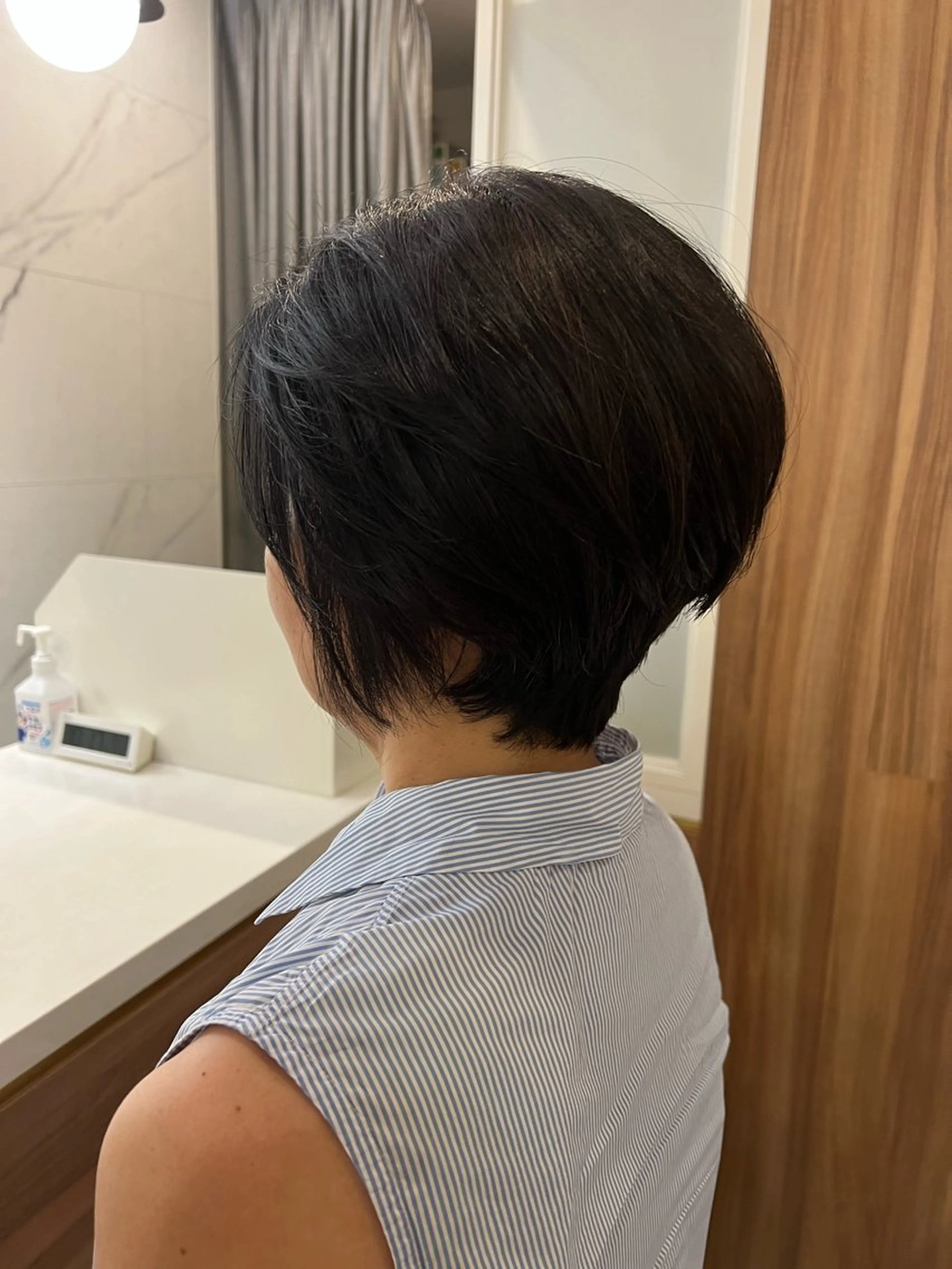 ショート 村中 逸紀のヘアスタイル